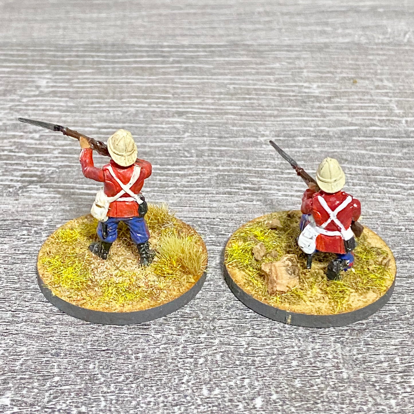 2x 28mm 24th Regt Of Foot Painted Plastic Miniatures Figs Zulu 1879 Wargames #37