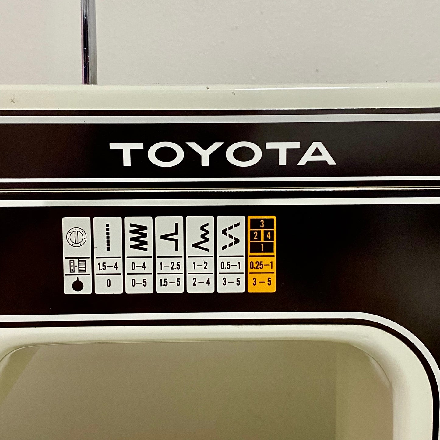 Vintage Toyota Model 6400 Electric Sewing Machine With Accessories VGC Rare