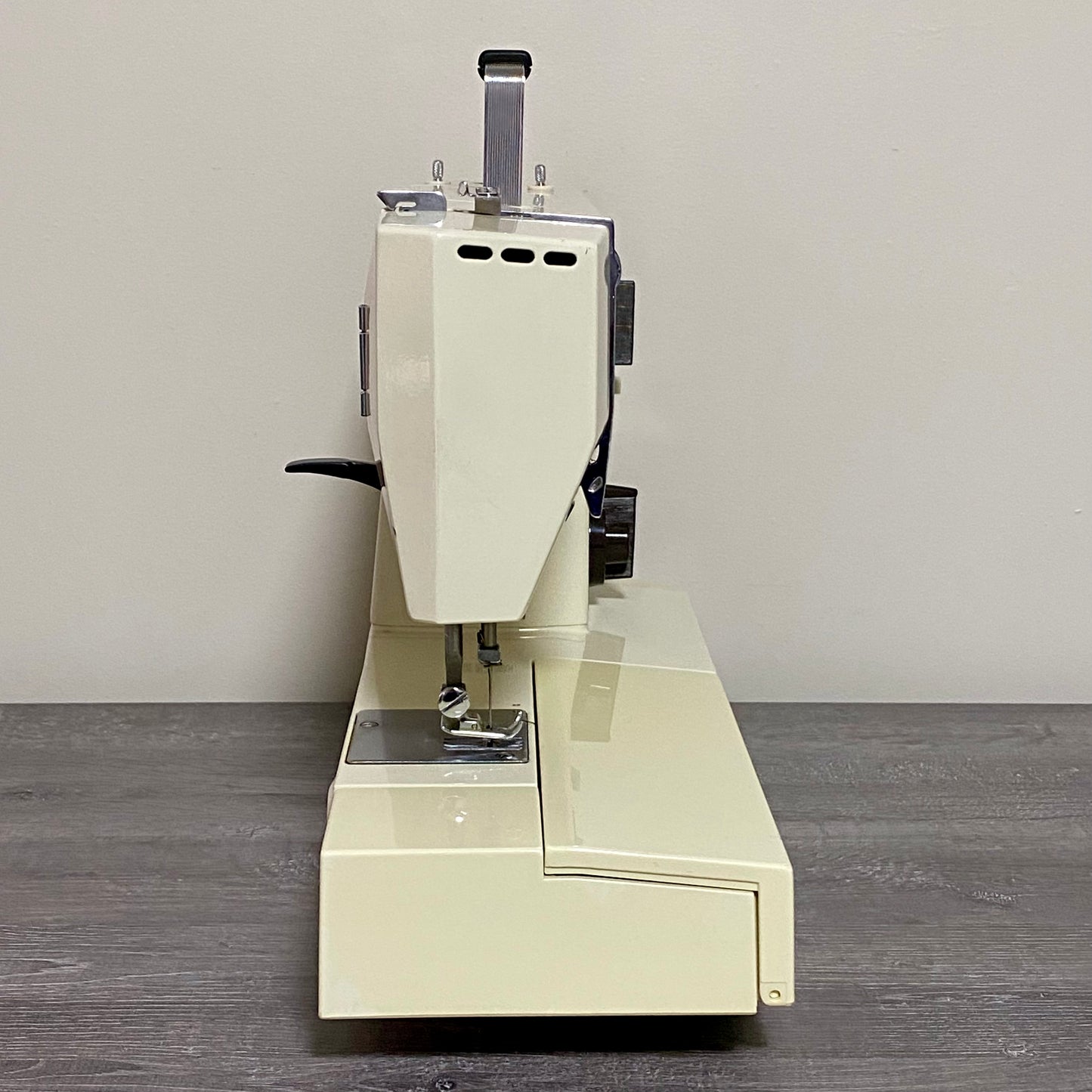 Vintage Toyota Model 6400 Electric Sewing Machine With Accessories VGC Rare