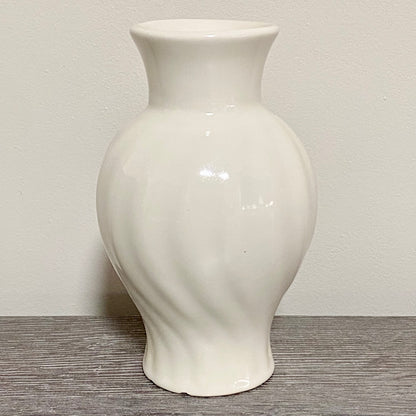 Vintage Zenith 1577 White Ceramic Swirl Ribbed Patterned Vase 1960s Netherlands