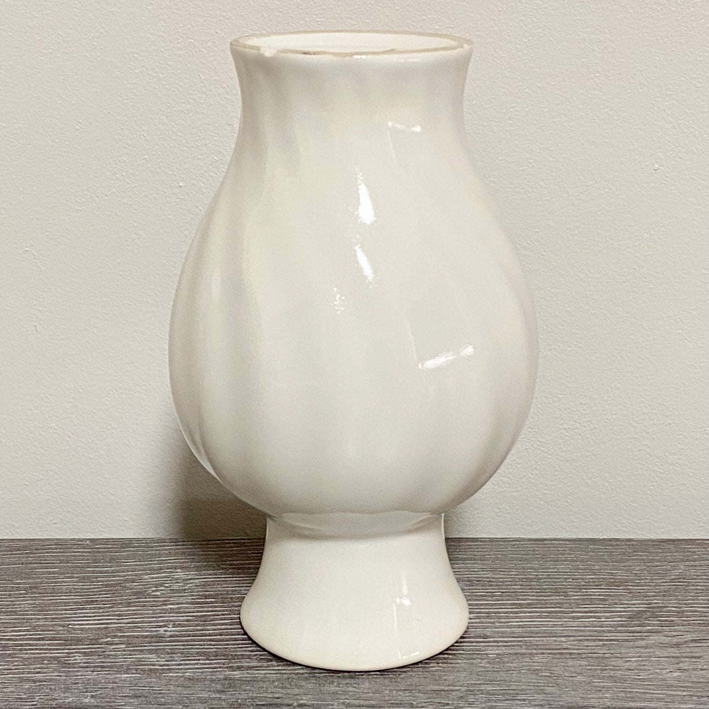Vintage Zenith 1577 White Ceramic Swirl Ribbed Patterned Vase 1960s Netherlands