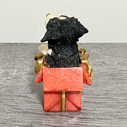 Vintage Small Collie Puppy Dog Sitting In Red Gift Box Christmas Ornament Figure