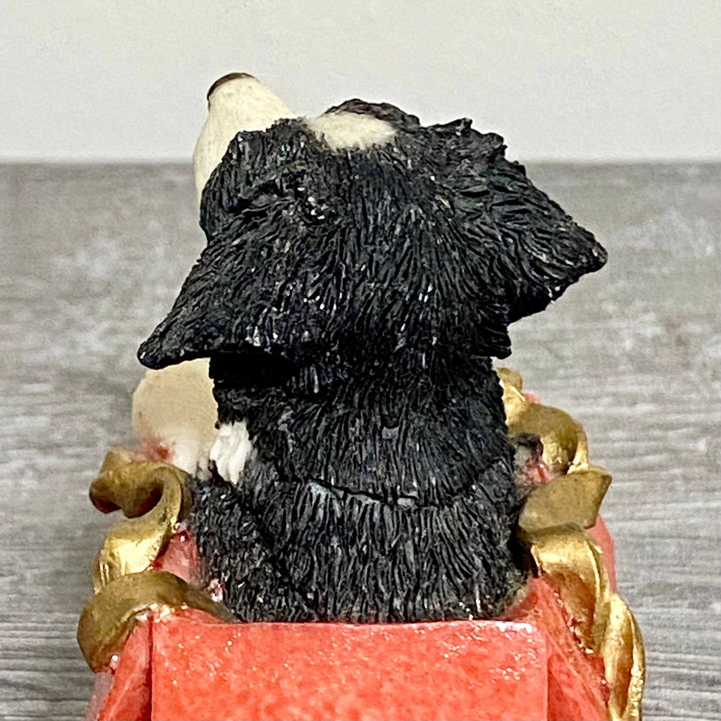 Vintage Small Collie Puppy Dog Sitting In Red Gift Box Christmas Ornament Figure