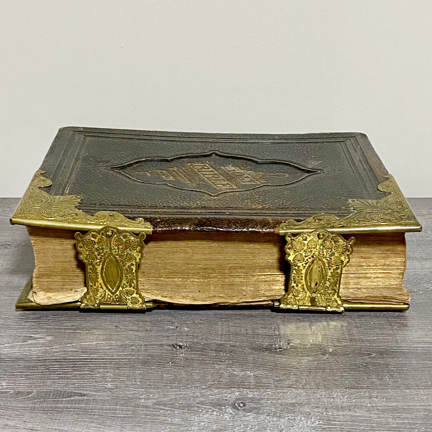 Antique Giant The National Family Bible Cassell Edited Rev. John Eadie c1880s