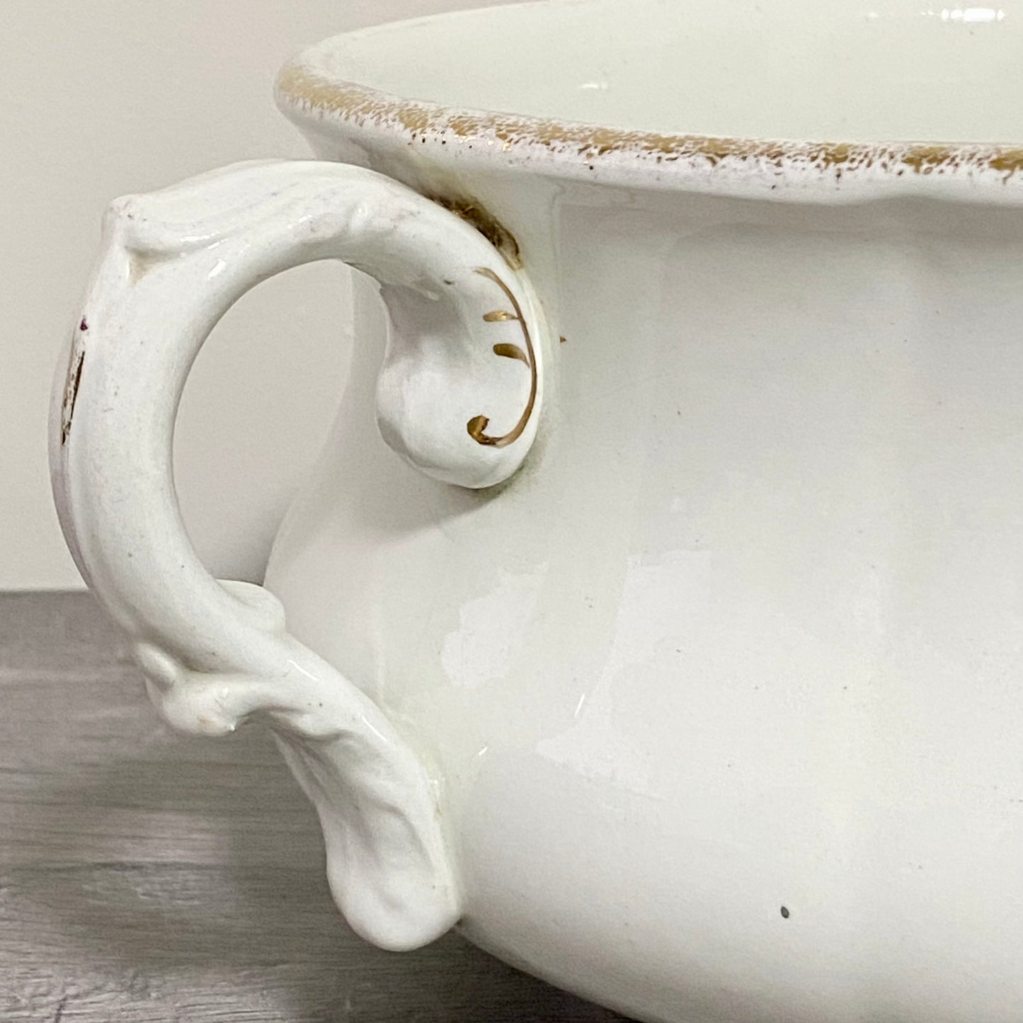 Antique Victorian Style Ceramic Floral Design Chamber Pot With Handle Grimwades