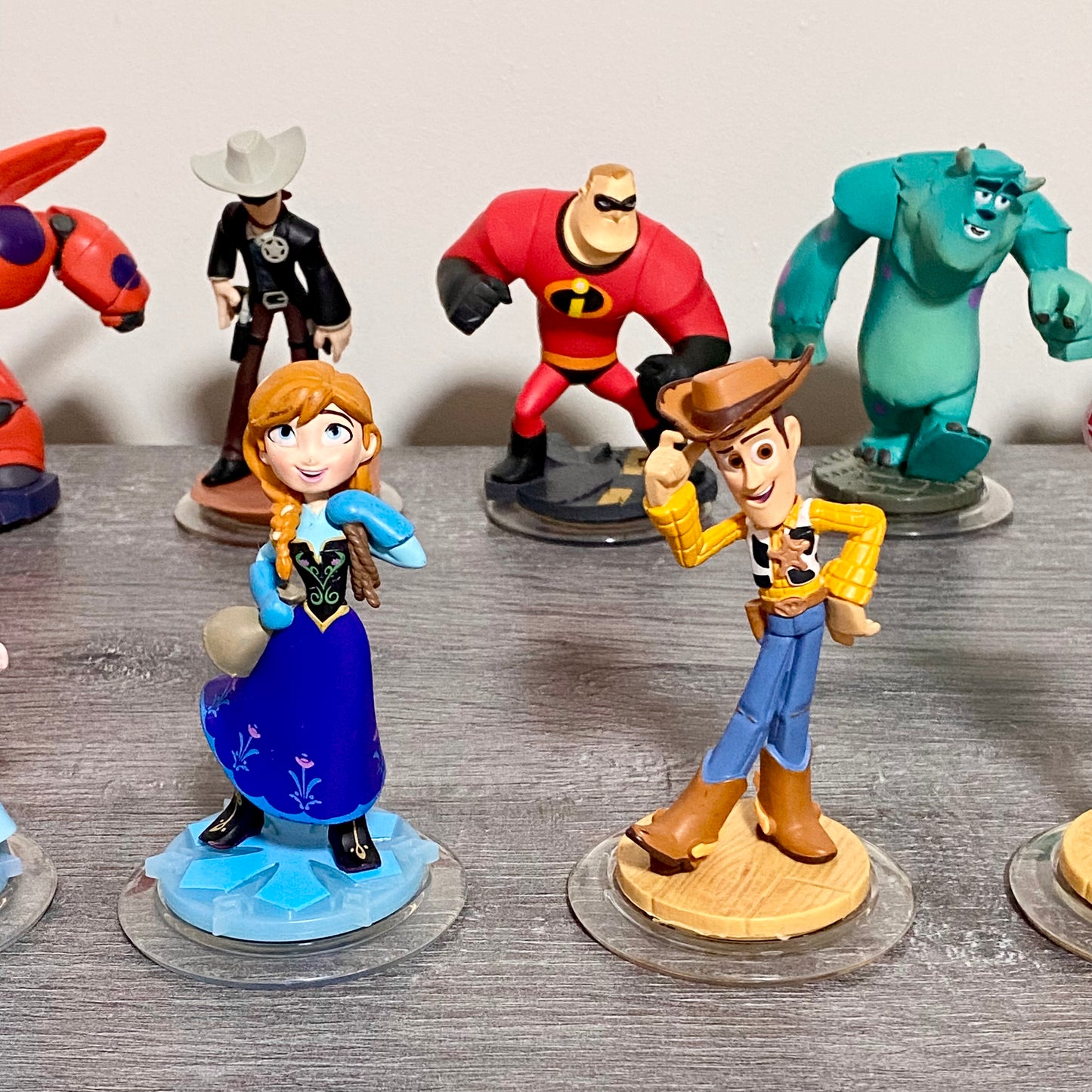 Disney Infinity 1.0 & 2.0 Figures Various 13 Piece Jot Lot Bundle