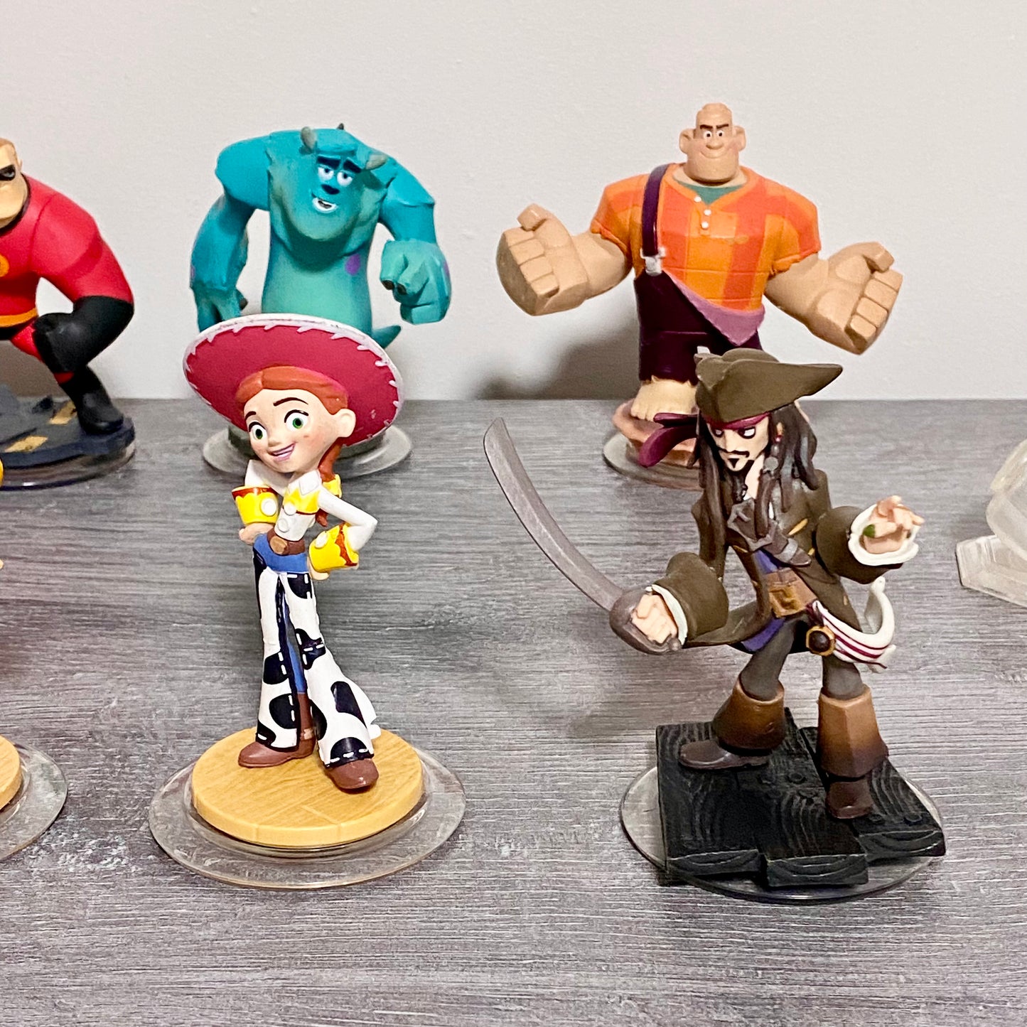 Disney Infinity 1.0 & 2.0 Figures Various 13 Piece Jot Lot Bundle