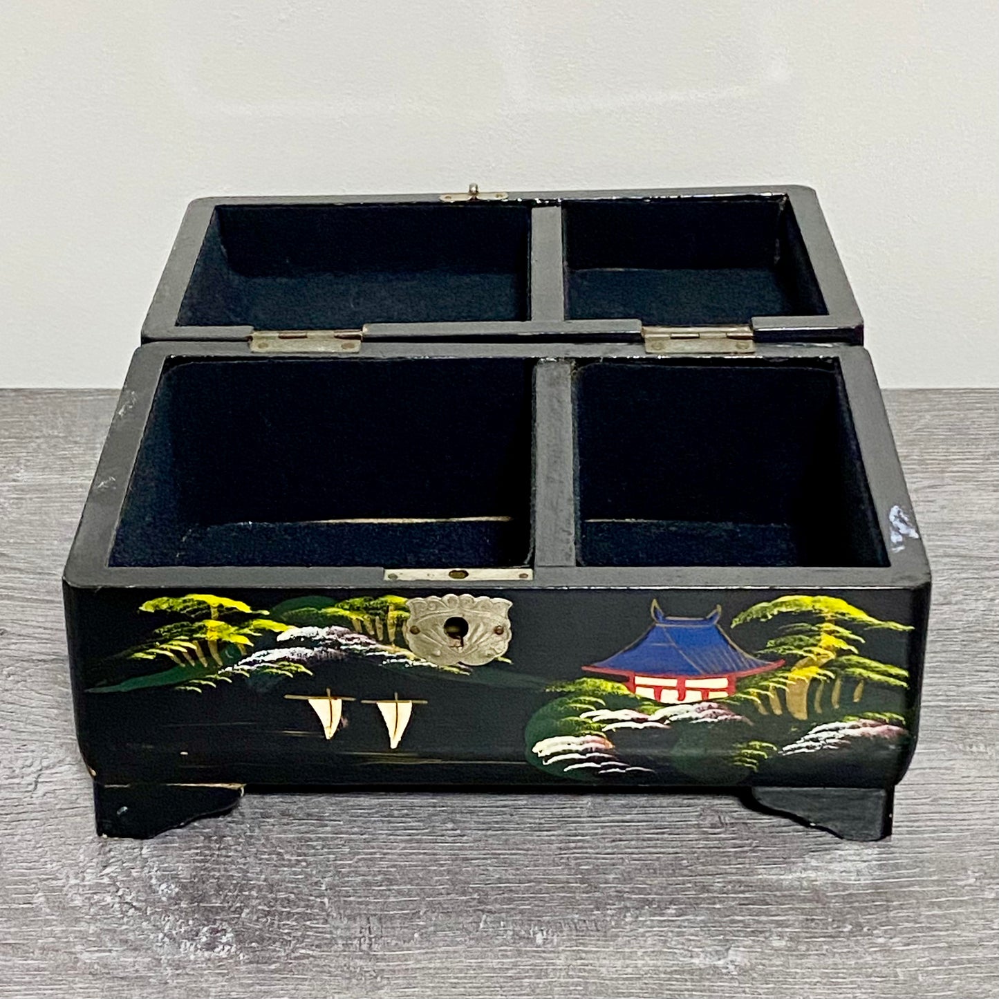Vintage Japanese Black Lacquer Wood Hand Painted Jewellery Storage Box c1950s