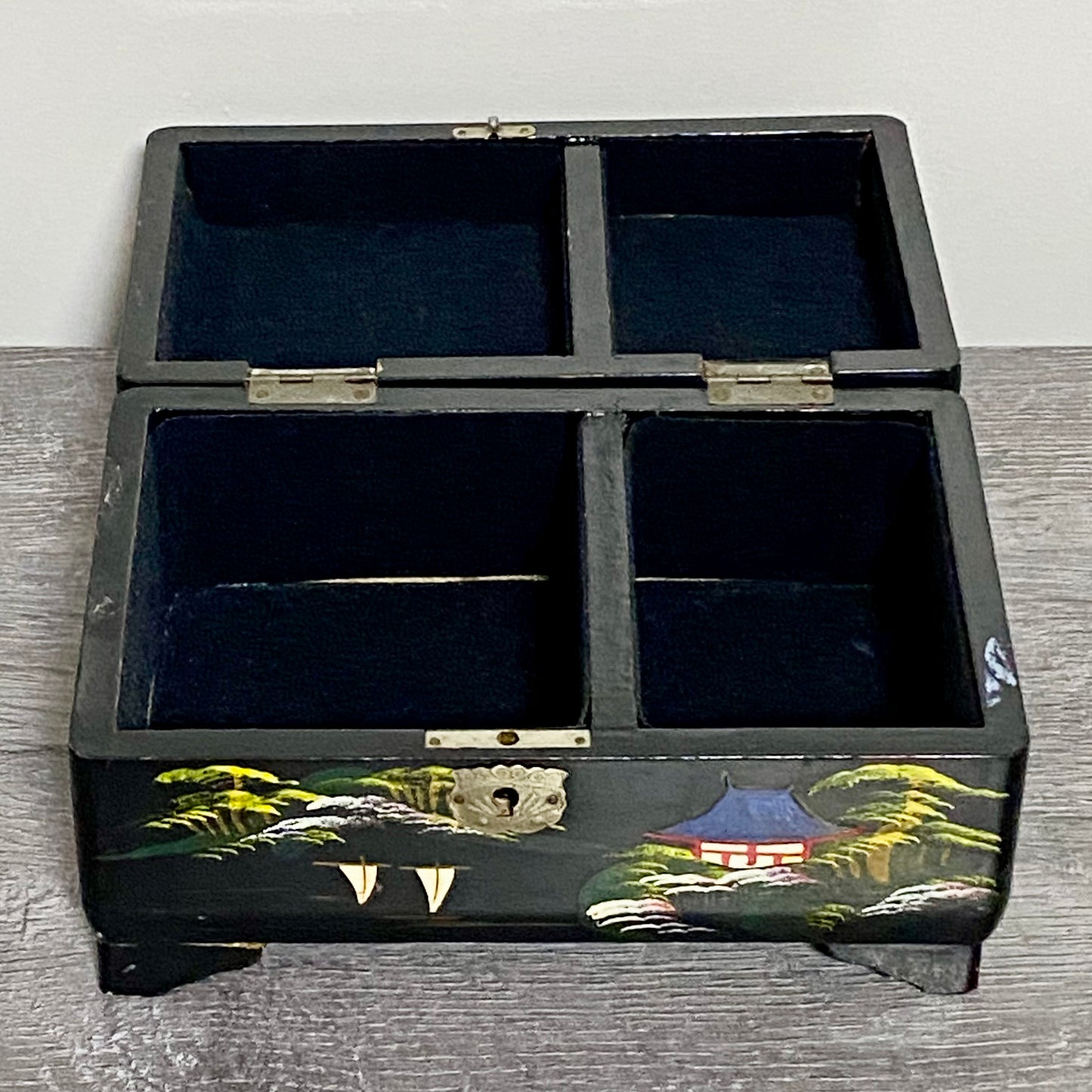 Vintage Japanese Black Lacquer Wood Hand Painted Jewellery Storage Box c1950s