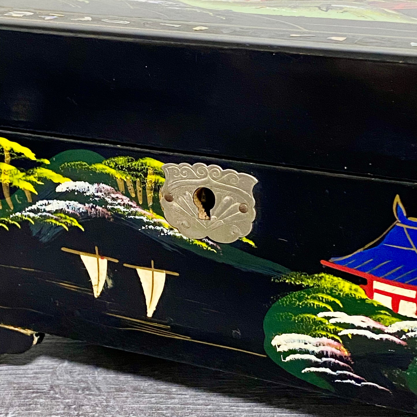 Vintage Japanese Black Lacquer Wood Hand Painted Jewellery Storage Box c1950s