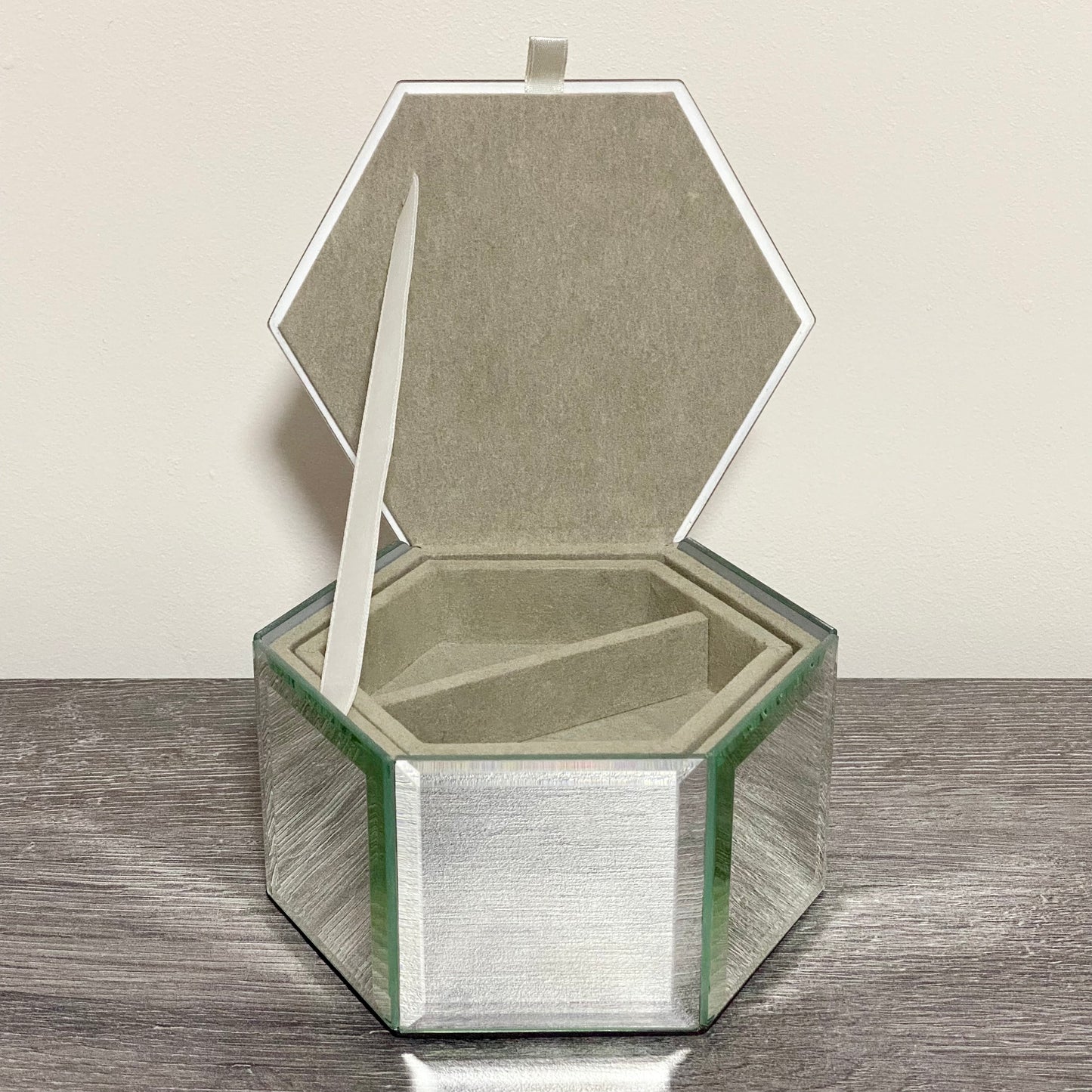 Laura Ashley Flower Floral Design Hexagonal Mirrored Jewellery Trinket Box