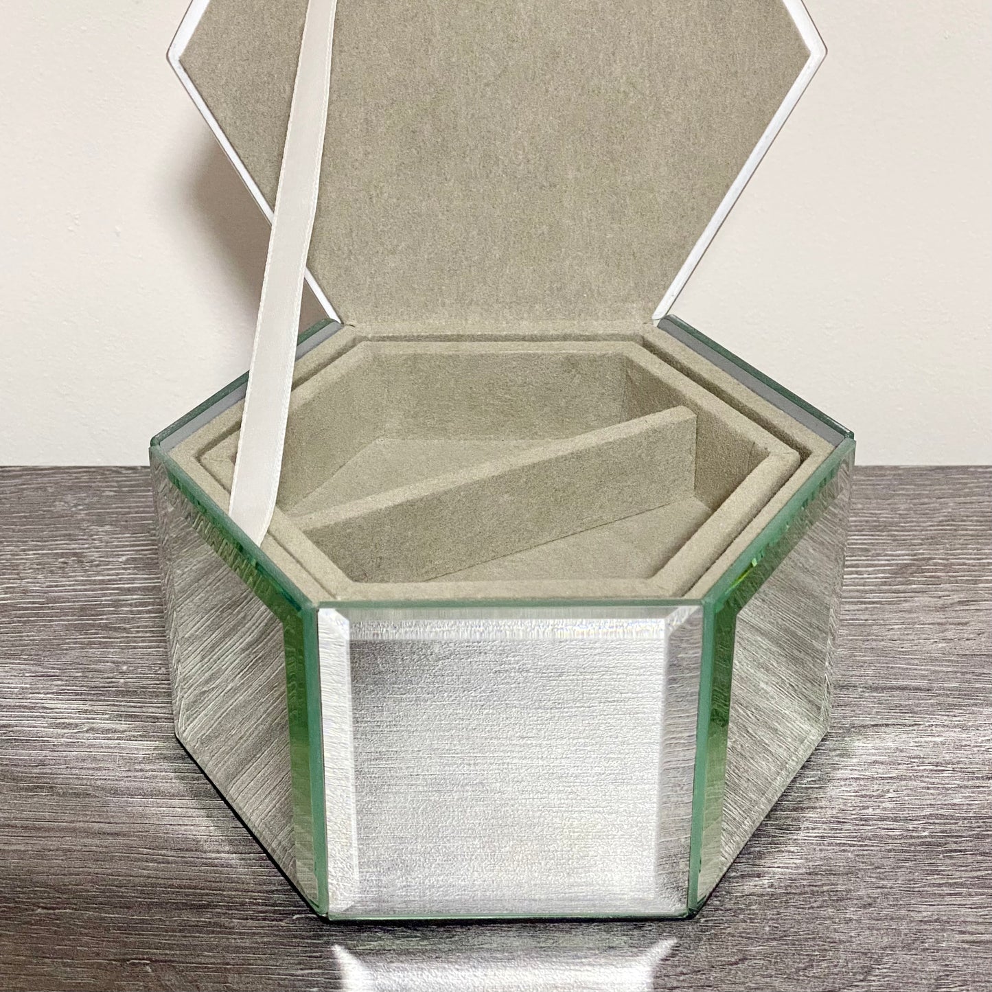 Laura Ashley Flower Floral Design Hexagonal Mirrored Jewellery Trinket Box