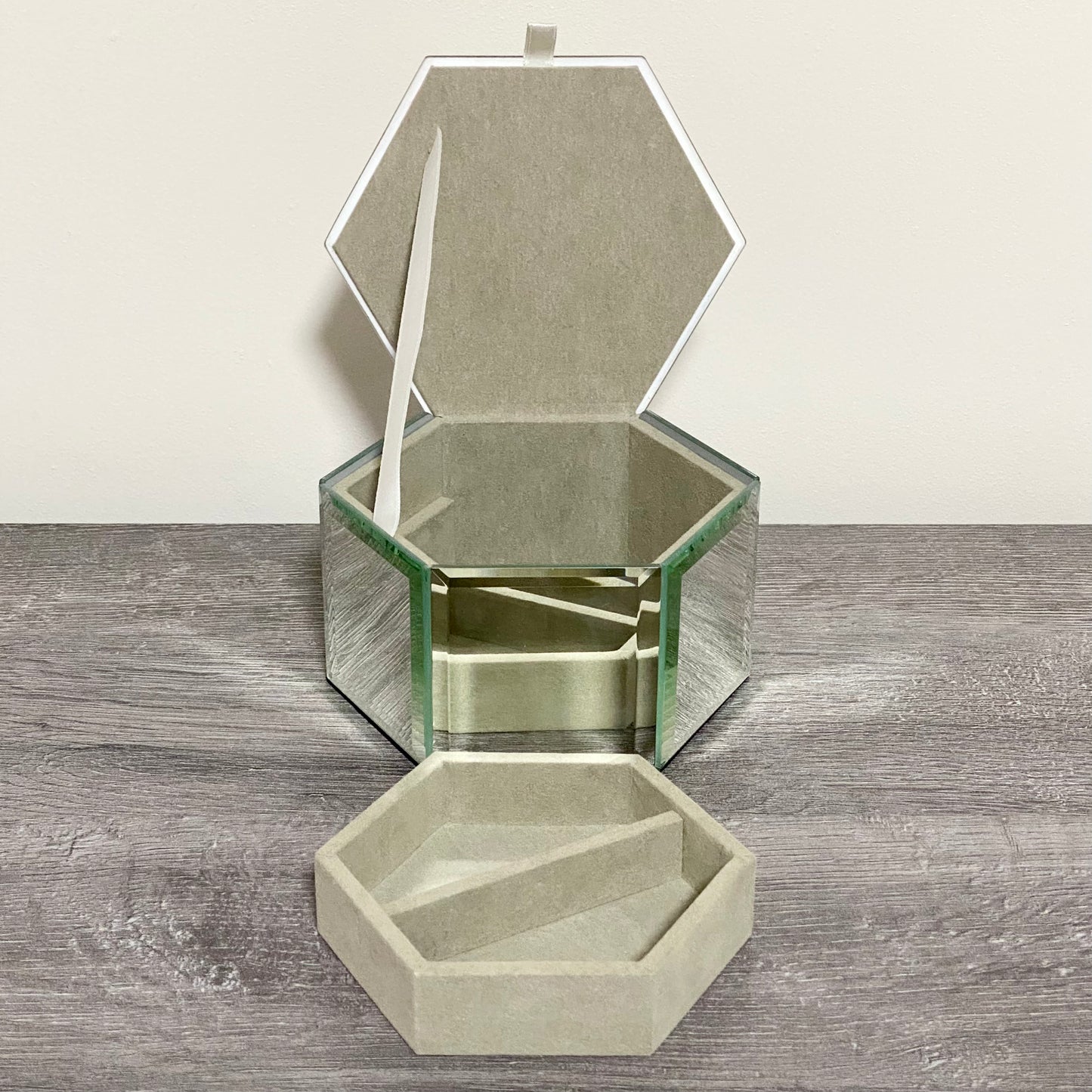 Laura Ashley Flower Floral Design Hexagonal Mirrored Jewellery Trinket Box
