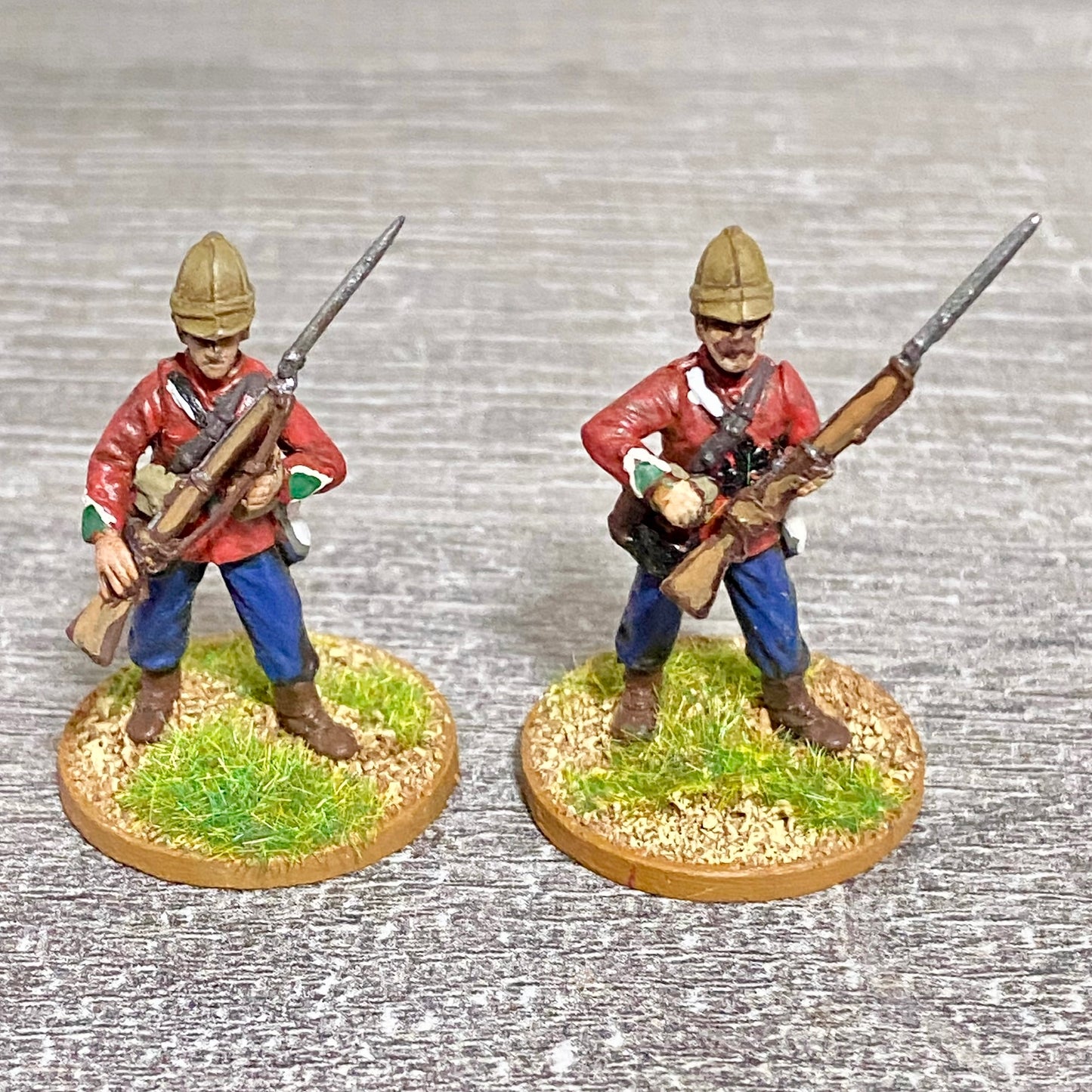 2x 28mm 24th Regiment Of Foot Painted Plastic Miniatures Zulu 1879 War Games #26