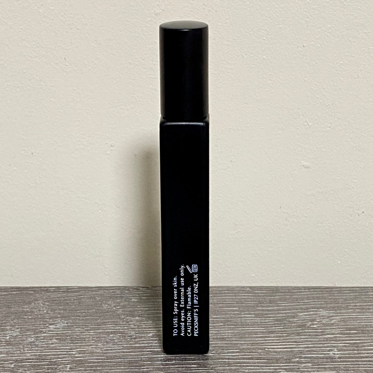 Pecksniffs Men’s Eau De Toilette Mini Leather & Oakmoss 10ml Travel Size Spray