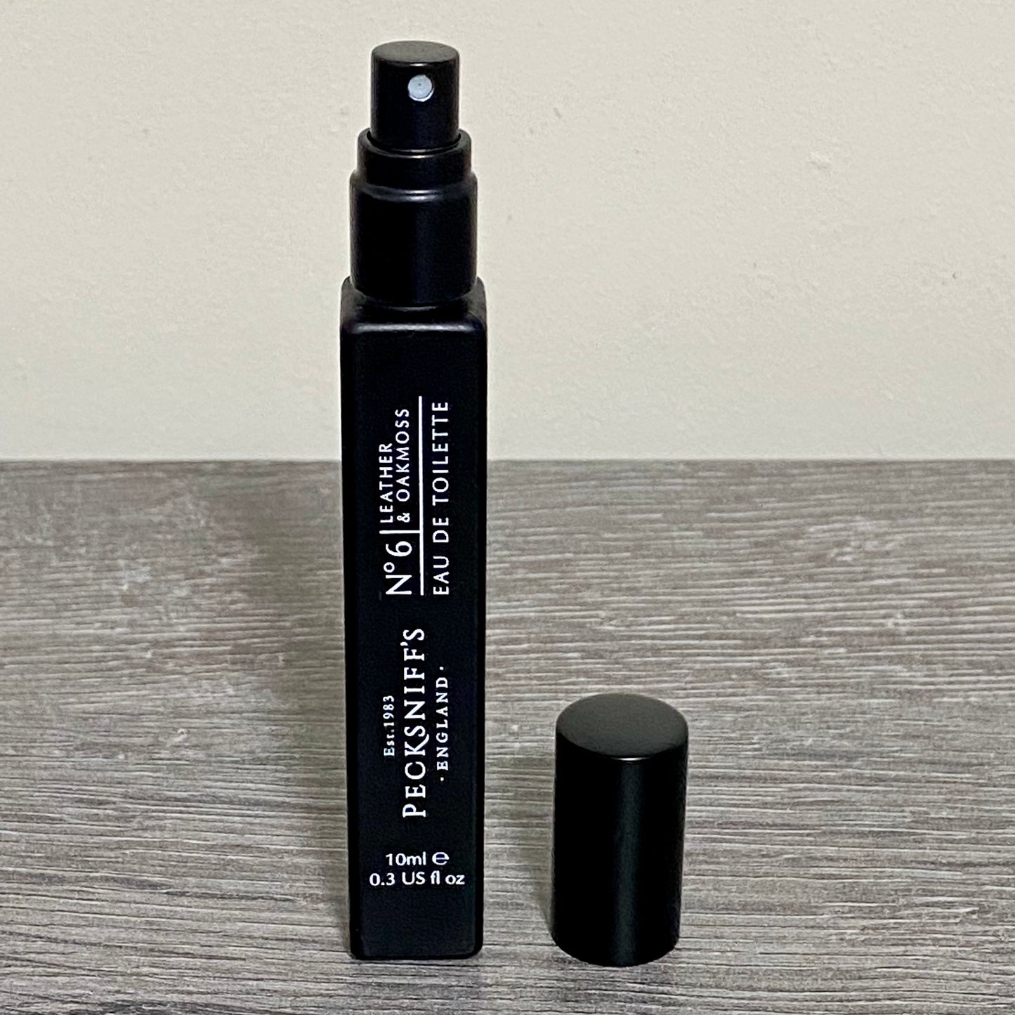 Pecksniffs Men’s Eau De Toilette Mini Leather & Oakmoss 10ml Travel Size Spray
