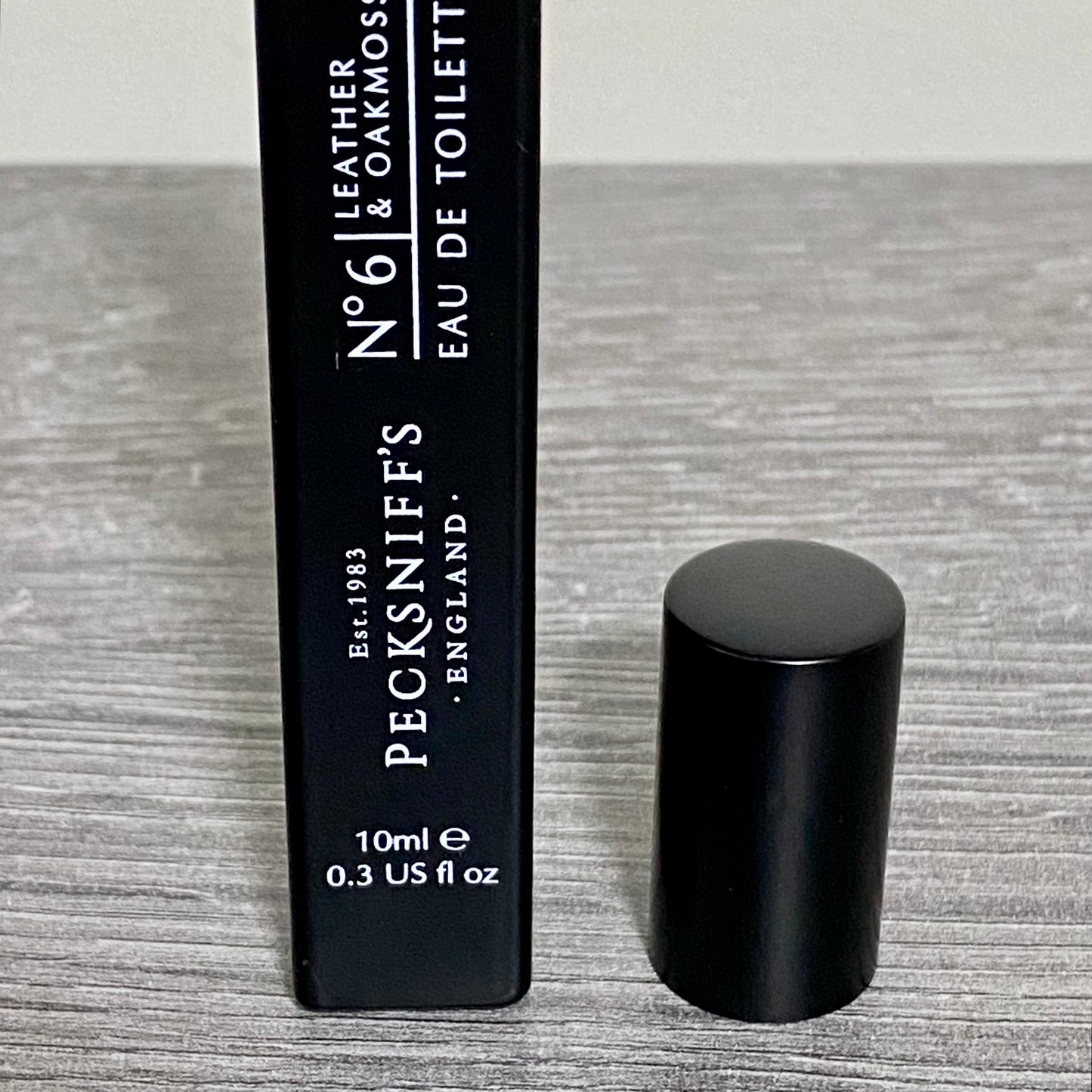 Pecksniffs Men’s Eau De Toilette Mini Leather & Oakmoss 10ml Travel Size Spray