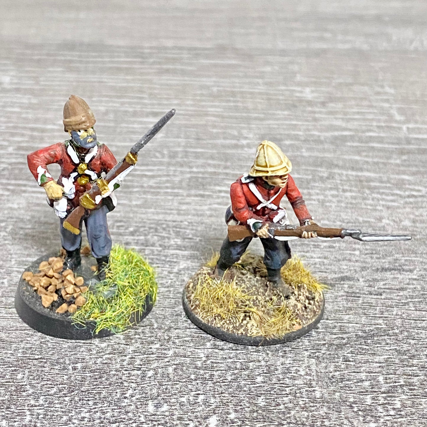 2x 28mm 24th Regt Of Foot Painted Plastic Miniatures Figs Zulu 1879 Wargames #17