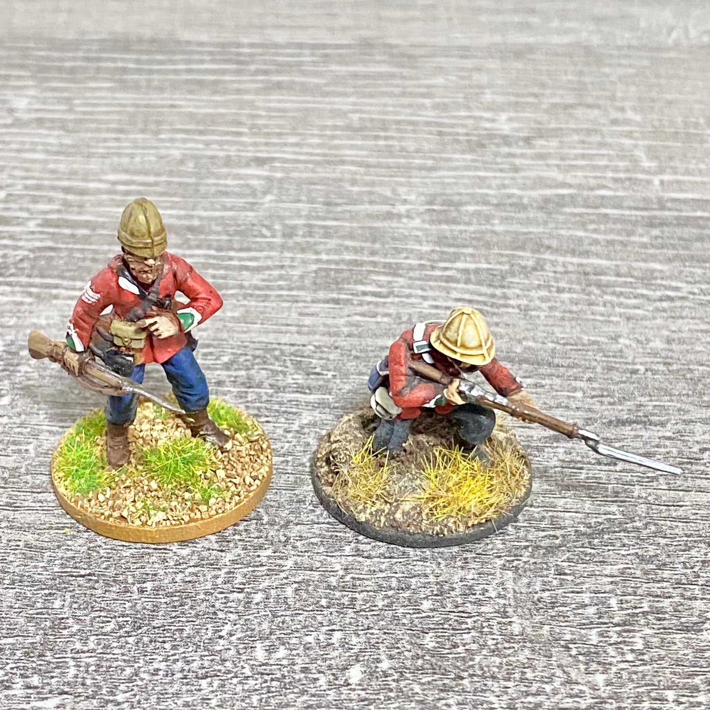 2x 28mm 24th Regt Of Foot Painted Plastic Miniatures Figs Zulu 1879 Wargames #18