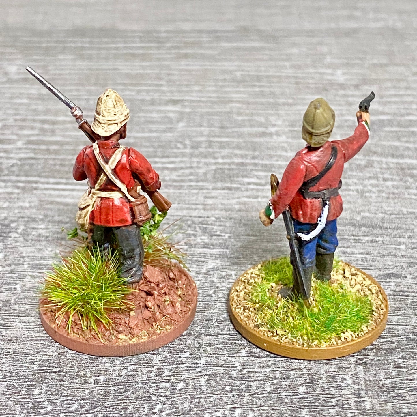 2x 28mm 24th Regt Of Foot Painted Plastic Miniatures Figs Zulu 1879 Wargames #19