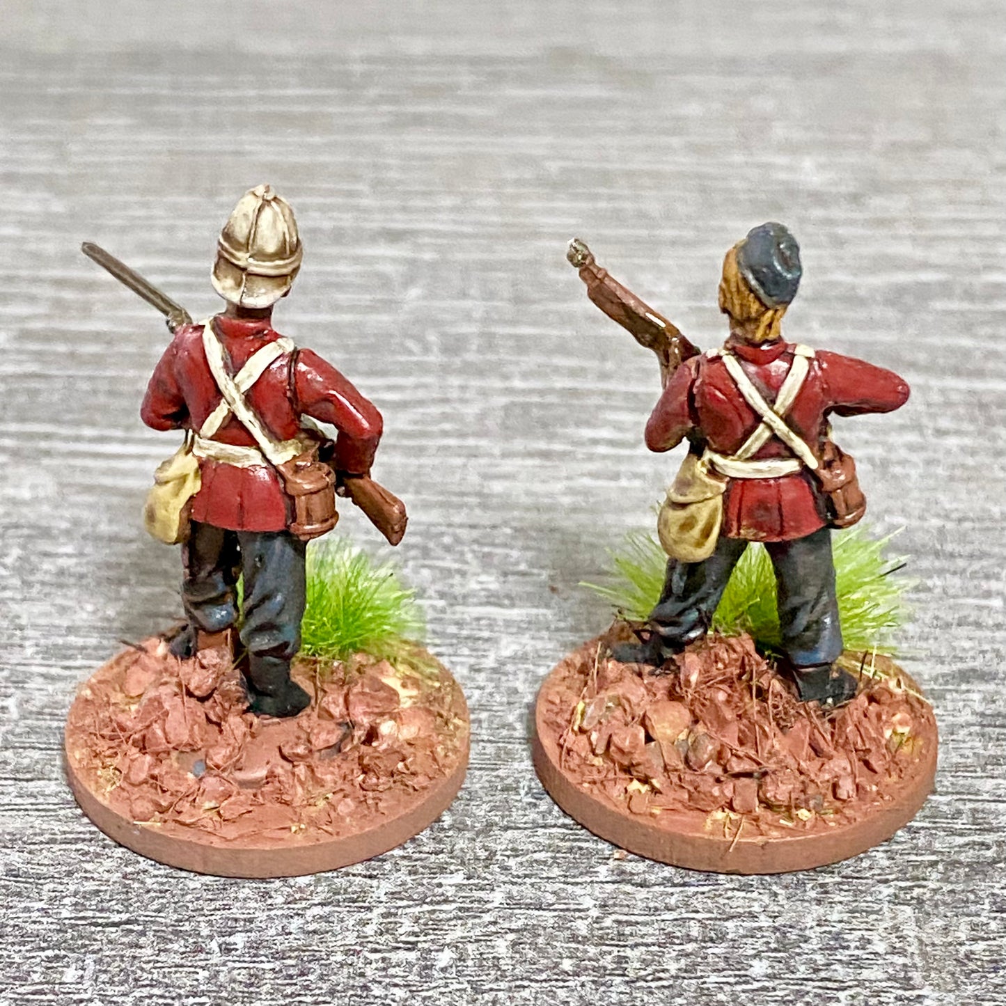 2x 28mm 24th Regt Of Foot Painted Plastic Miniatures Figs Zulu 1879 Wargames #32