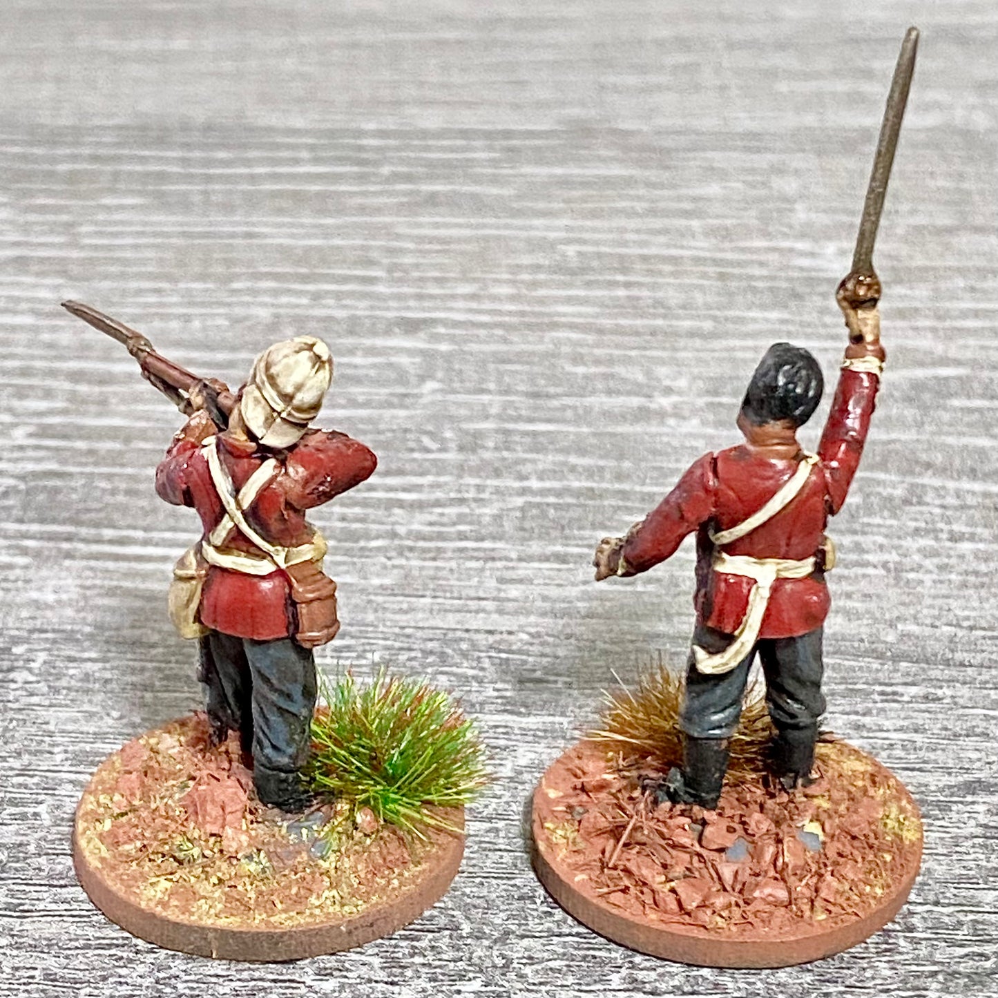 2x 28mm 24th Regt Of Foot Painted Plastic Miniatures Figs Zulu 1879 Wargames #33