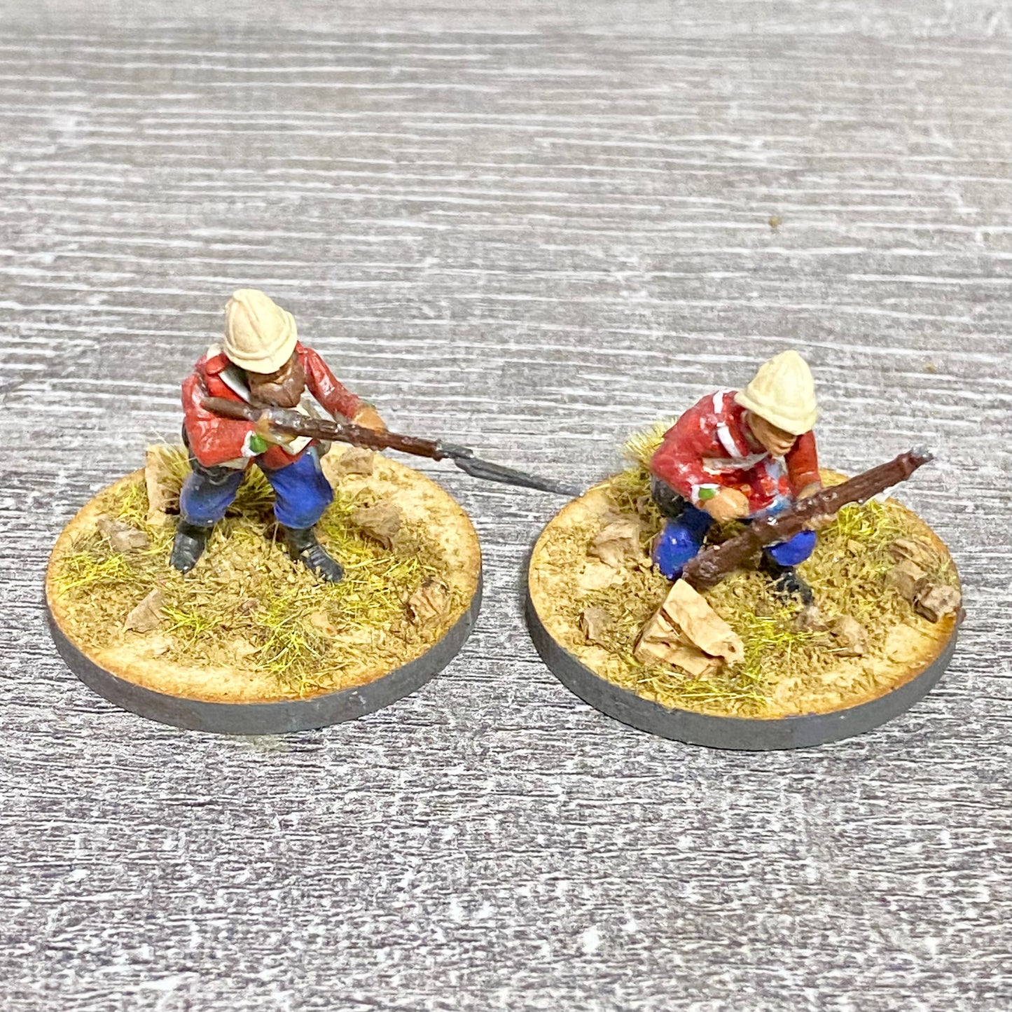 2x 28mm 24th Regt Of Foot Painted Plastic Miniatures Figs Zulu 1879 Wargames #36