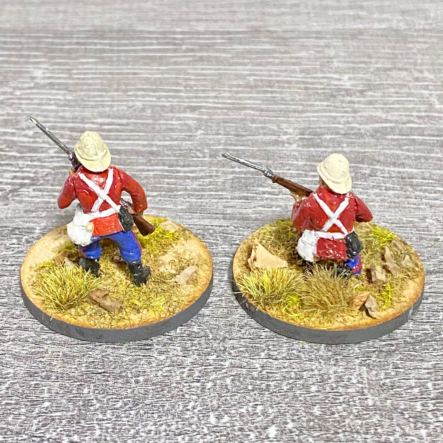2x 28mm 24th Regt Of Foot Painted Plastic Miniatures Figs Zulu 1879 Wargames #38