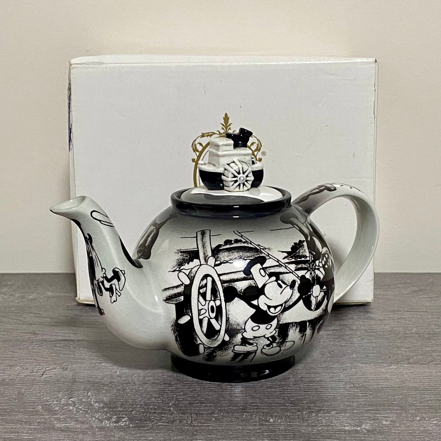 Lenox Classics Disney Showcase Collection Teapot Cardew Design Steamboat Willie