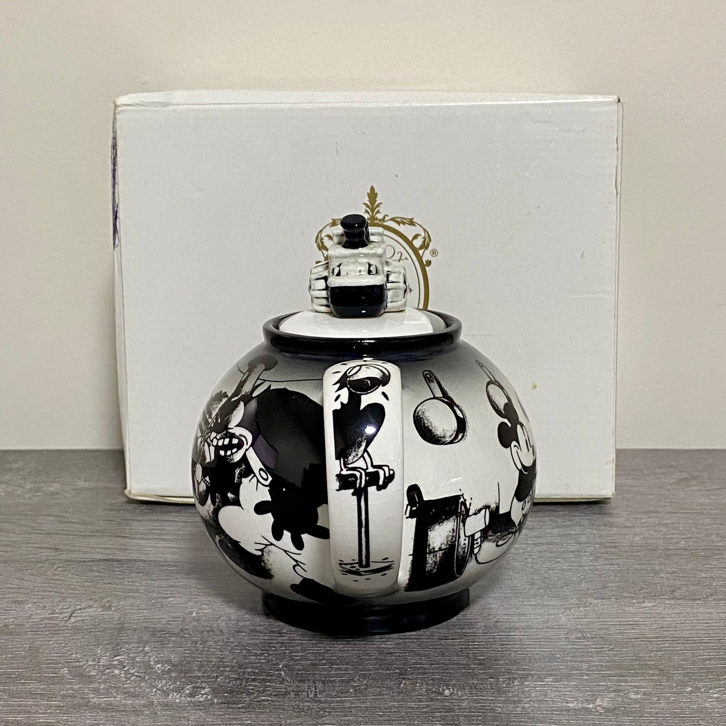 Lenox Classics Disney Showcase Collection Teapot Cardew Design Steamboat Willie