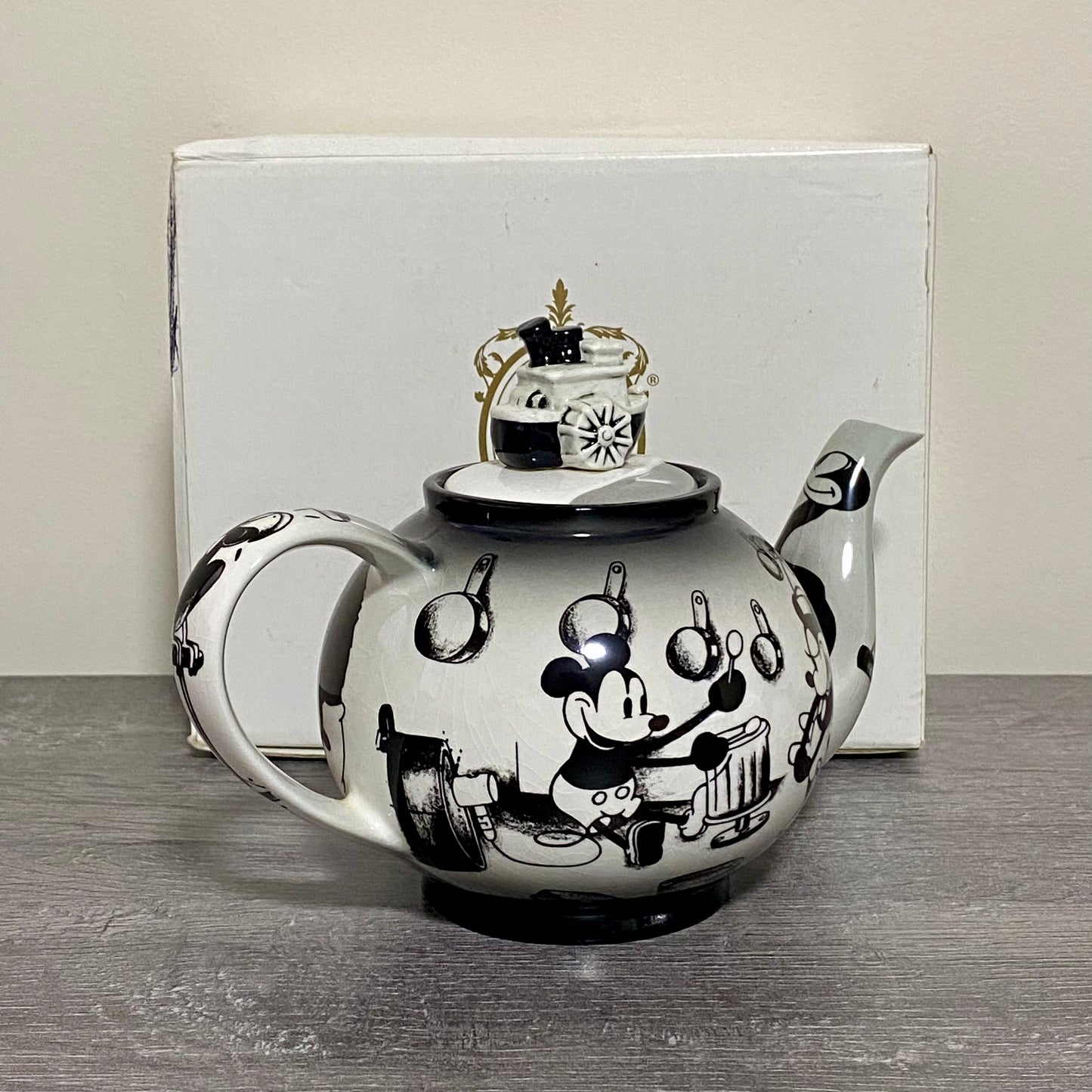 Lenox Classics Disney Showcase Collection Teapot Cardew Design Steamboat Willie