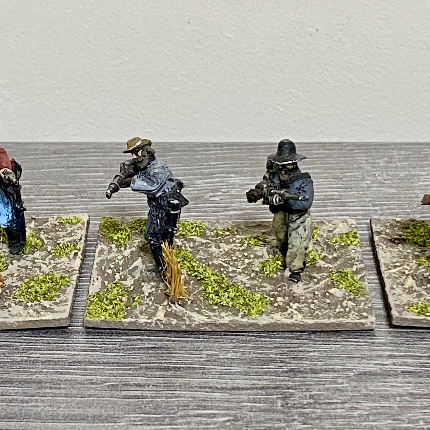 28mm ACW American Wild West Painted Metal Dixon Miniatures Wargames 4 Fig Scenes