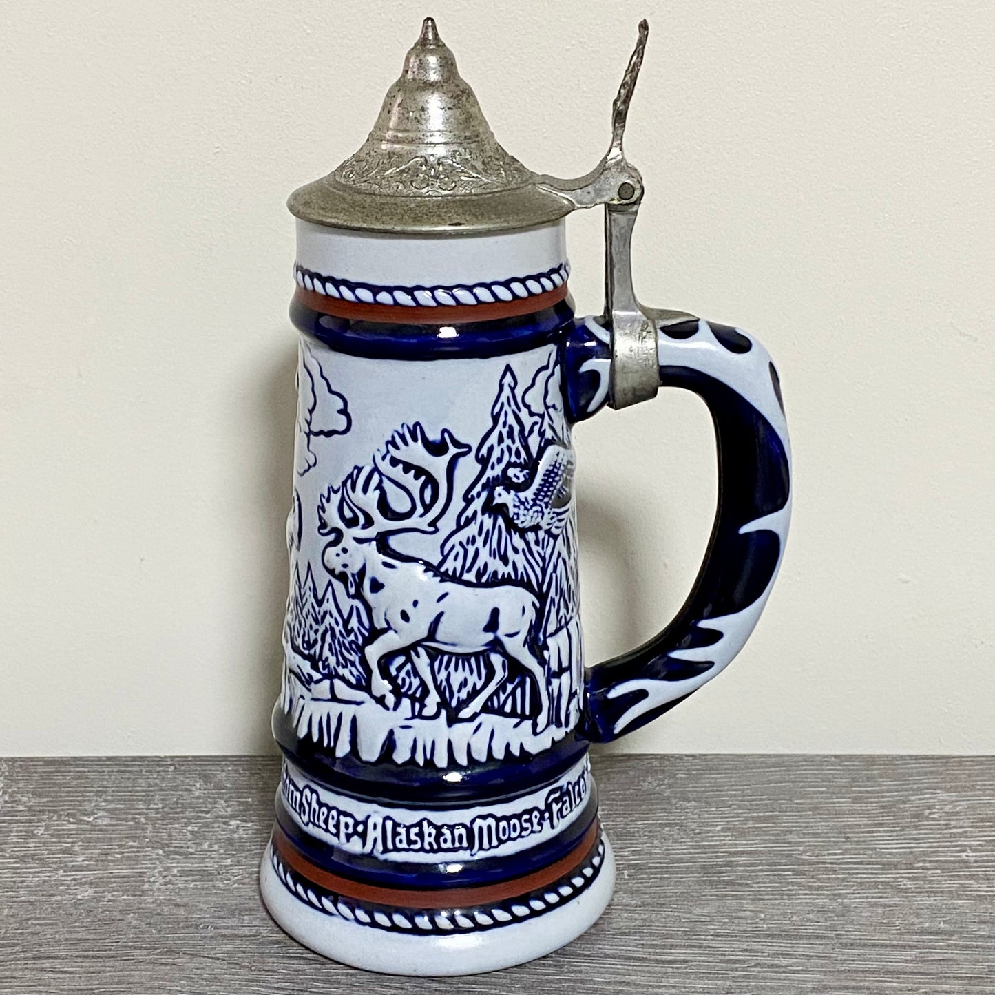Vintage Avon Rocky Mountain Moose Ceramic Beer Stein Blue 1976 Tankard With Lid