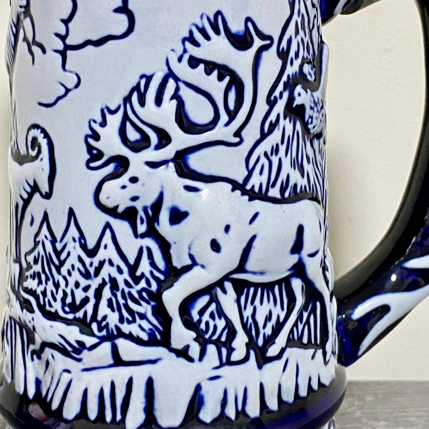 Vintage Avon Rocky Mountain Moose Ceramic Beer Stein Blue 1976 Tankard With Lid