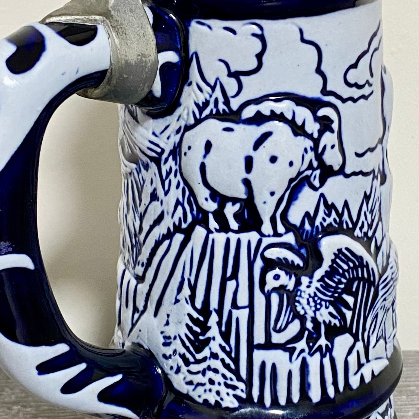 Vintage Avon Rocky Mountain Moose Ceramic Beer Stein Blue 1976 Tankard With Lid