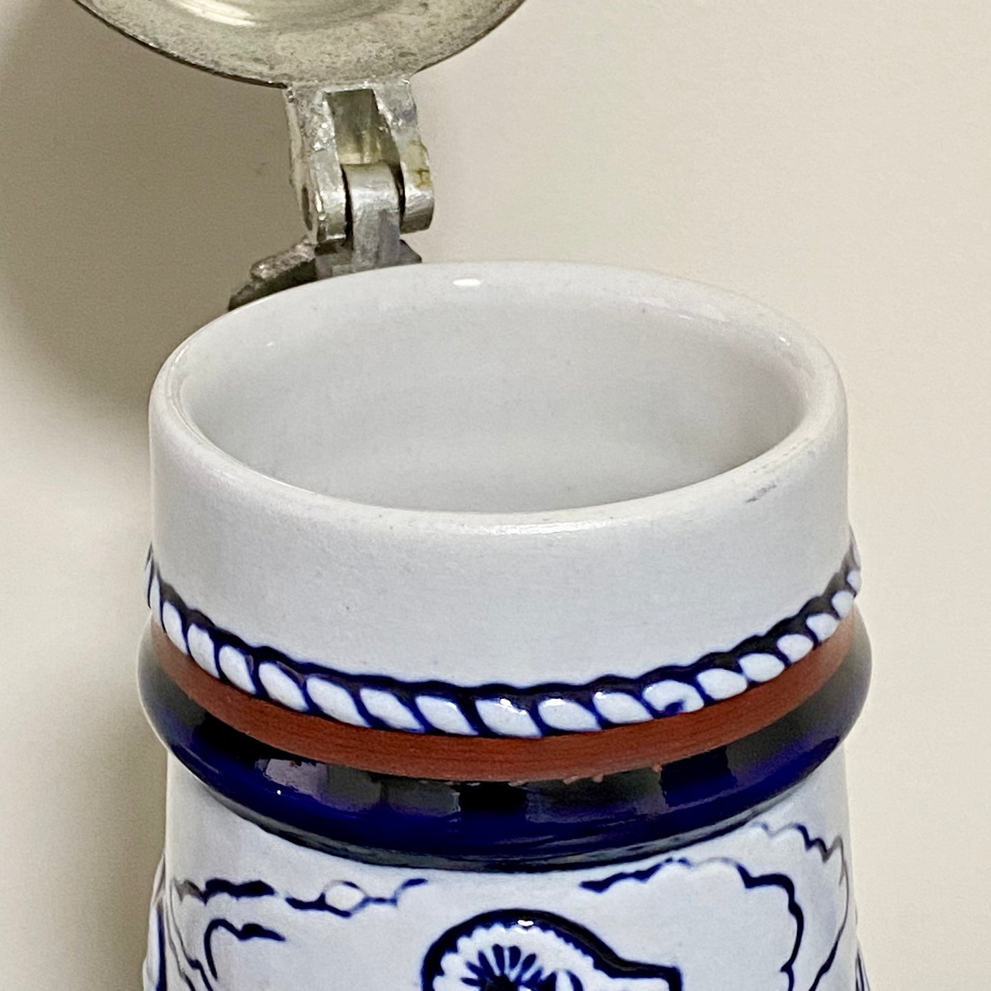 Vintage Avon Rocky Mountain Moose Ceramic Beer Stein Blue 1976 Tankard With Lid