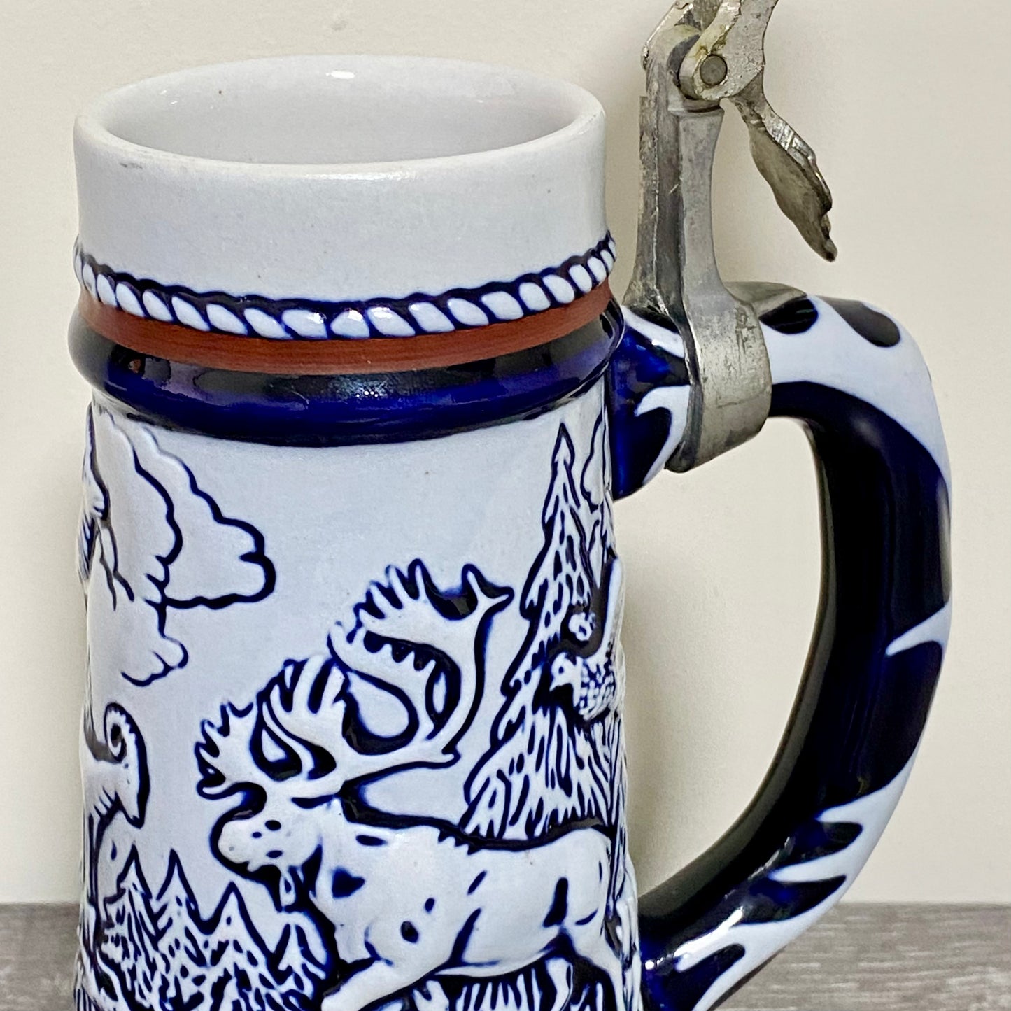 Vintage Avon Rocky Mountain Moose Ceramic Beer Stein Blue 1976 Tankard With Lid