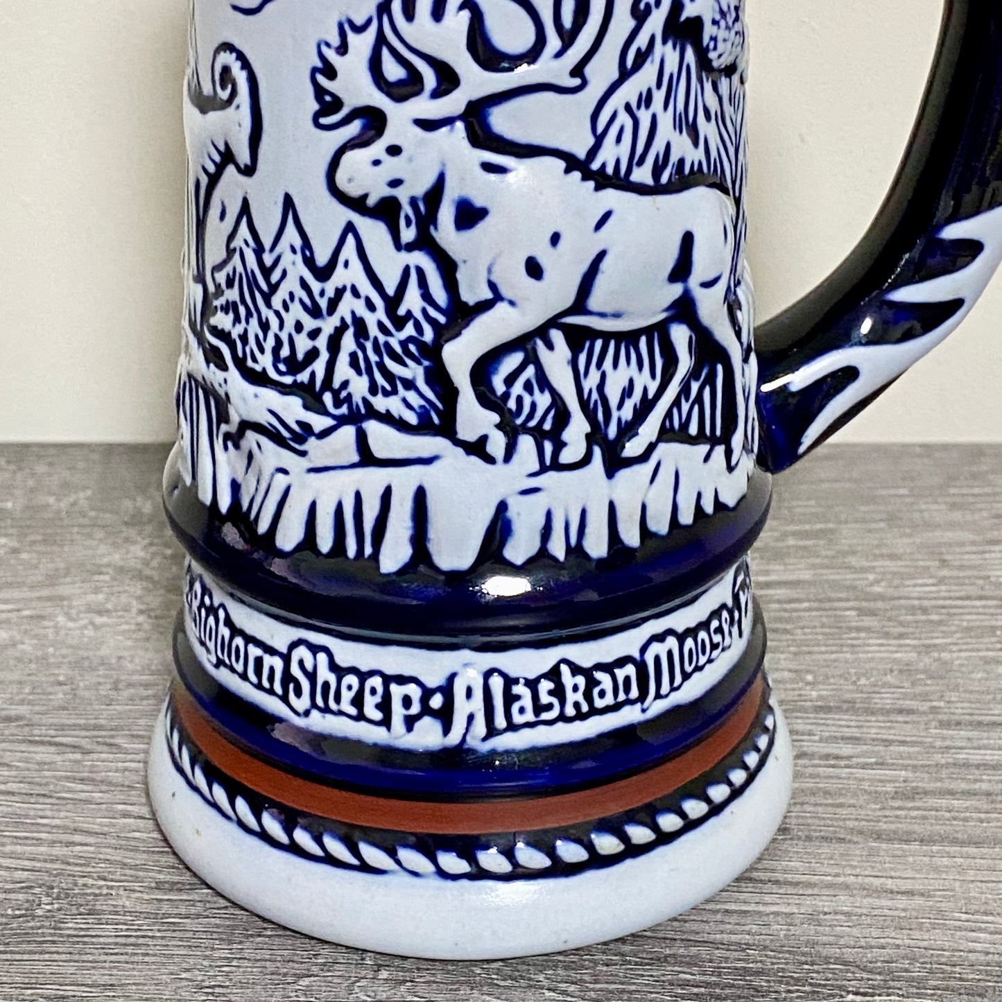 Vintage Avon Rocky Mountain Moose Ceramic Beer Stein Blue 1976 Tankard With Lid