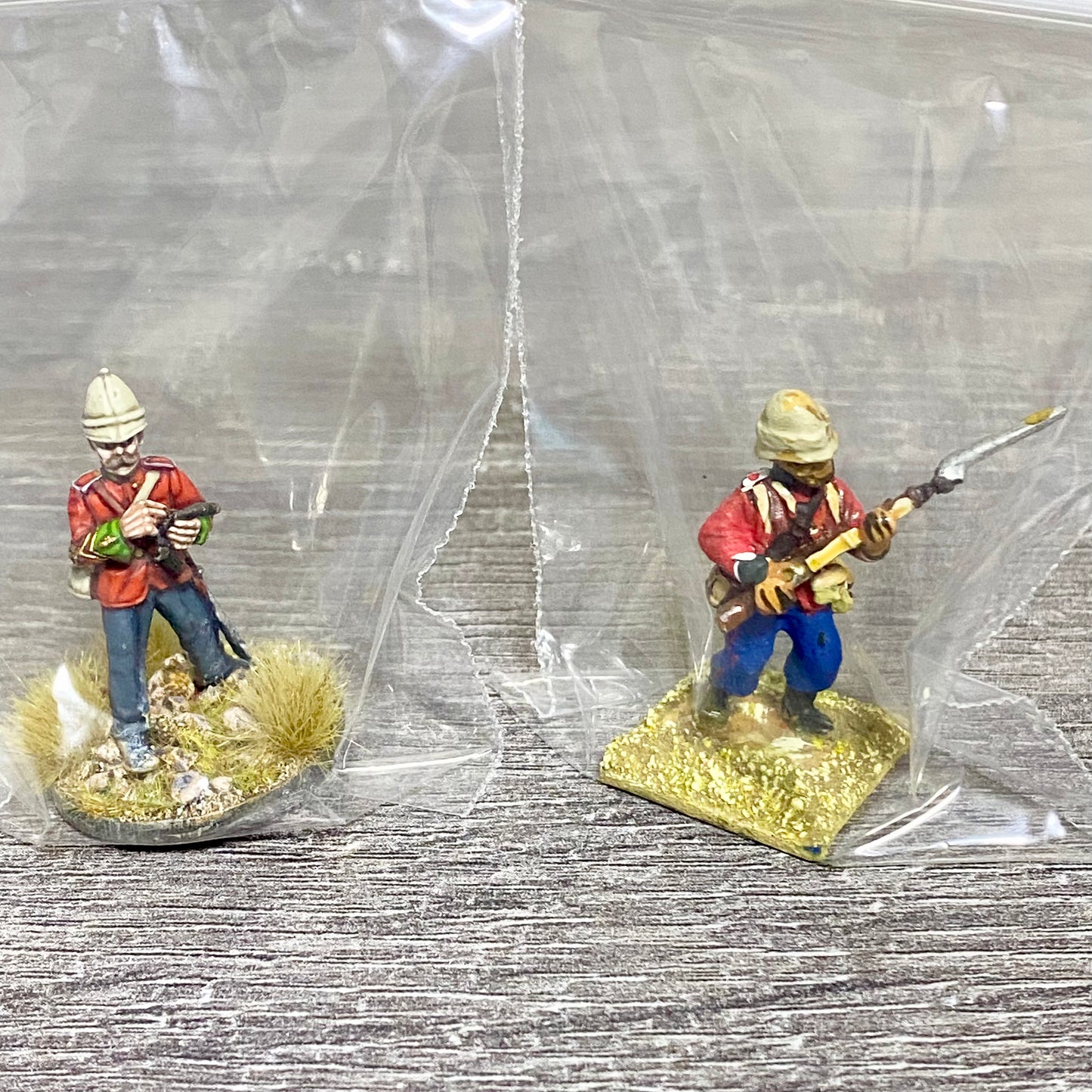 2x 28mm 24th Regiment Figures Painted Metal Perry Miniatures Zulu Wargames #8
