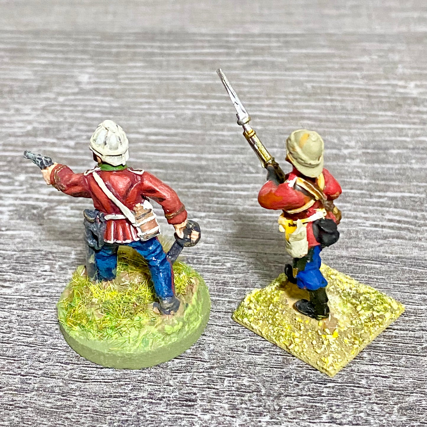 2x 28mm 24th Regiment Figures Painted Metal Perry Miniatures Zulu Wargames #9