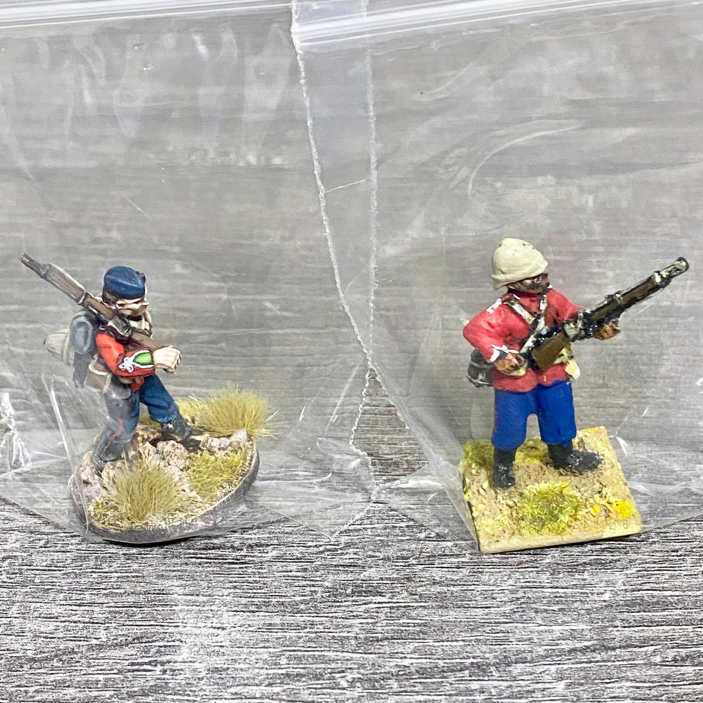2x 28mm 24th Regiment Figures Painted Metal Perry Miniatures Zulu Wargames #10