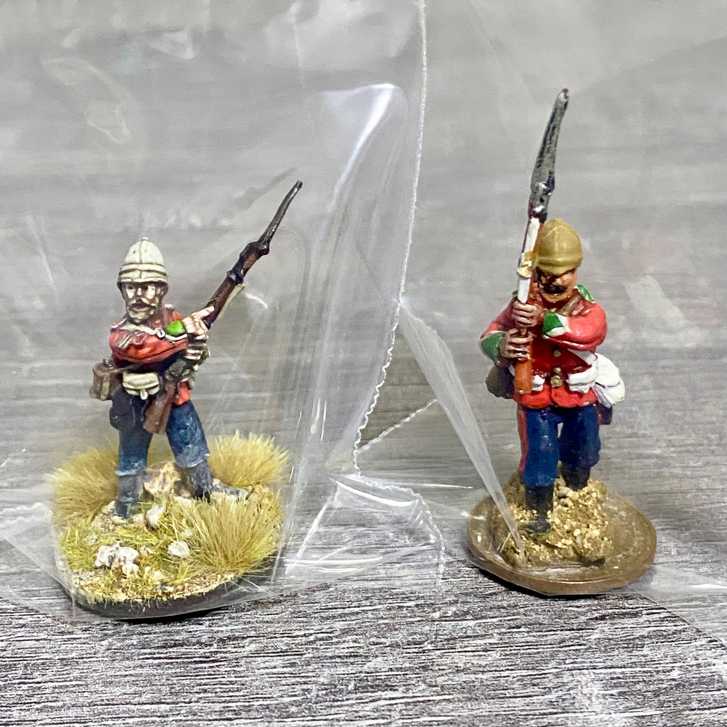 2x 28mm 24th Regiment Figures Painted Metal Perry Miniatures Zulu Wargames #13