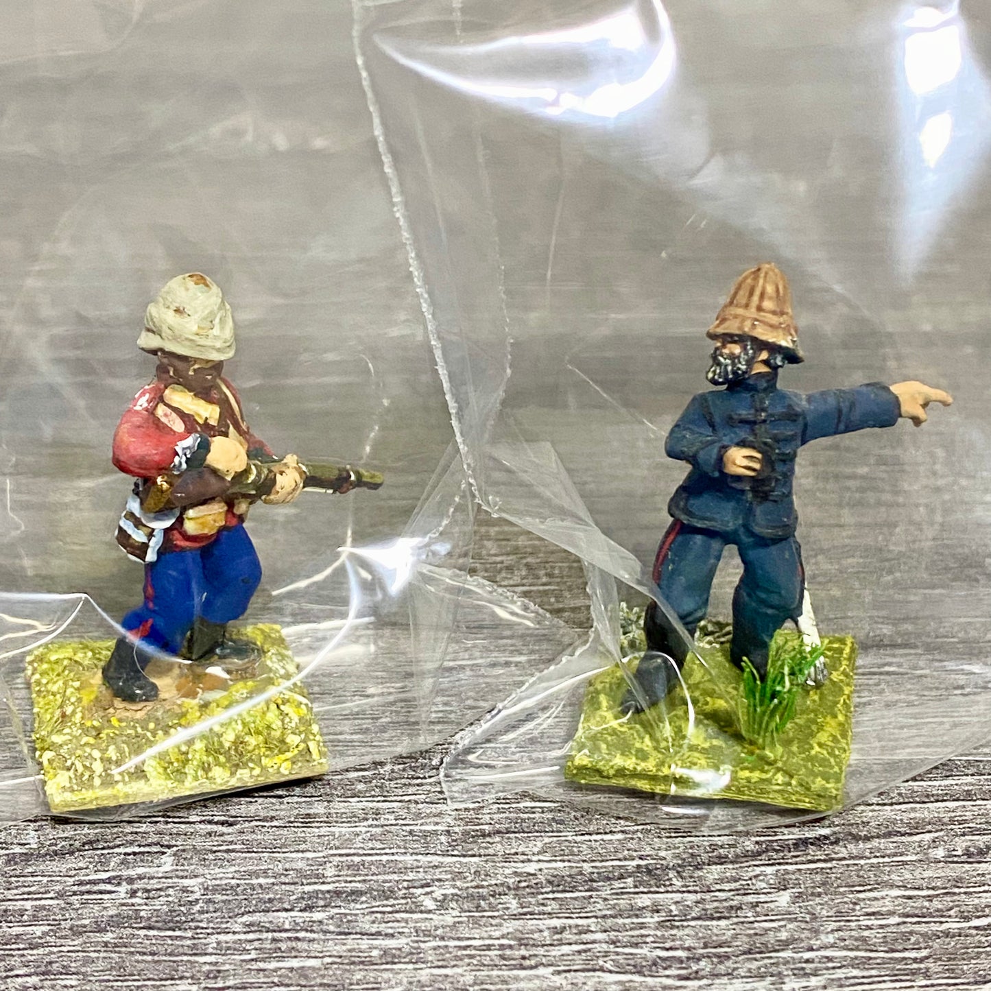 2x 28mm 24th Regiment Figures Painted Metal Perry Miniatures Zulu Wargames #15