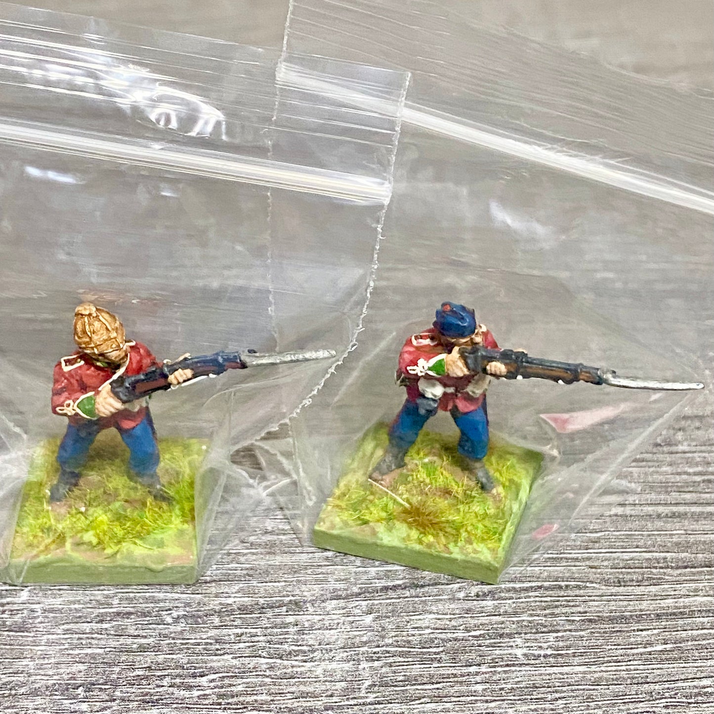 2x 28mm 24th Regiment Figures Painted Metal Perry Miniatures Zulu Wargames #23