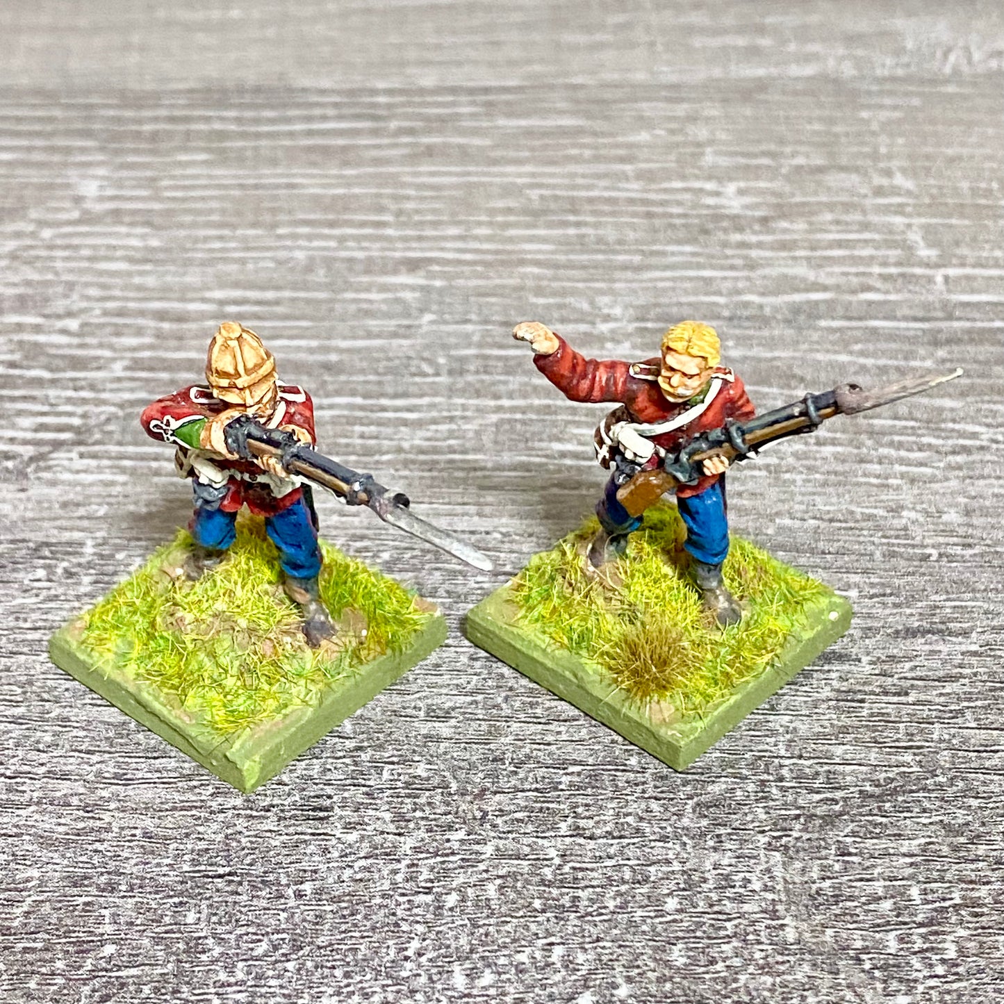 2x 28mm 24th Regiment Figures Painted Metal Perry Miniatures Zulu Wargames #33