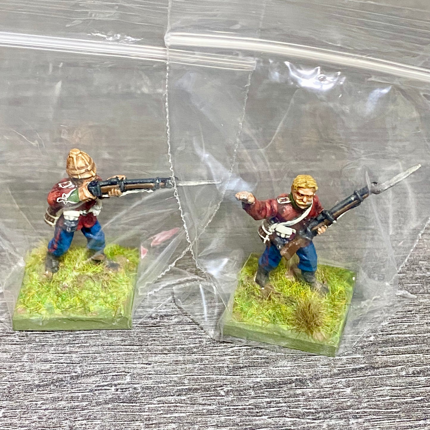 2x 28mm 24th Regiment Figures Painted Metal Perry Miniatures Zulu Wargames #33