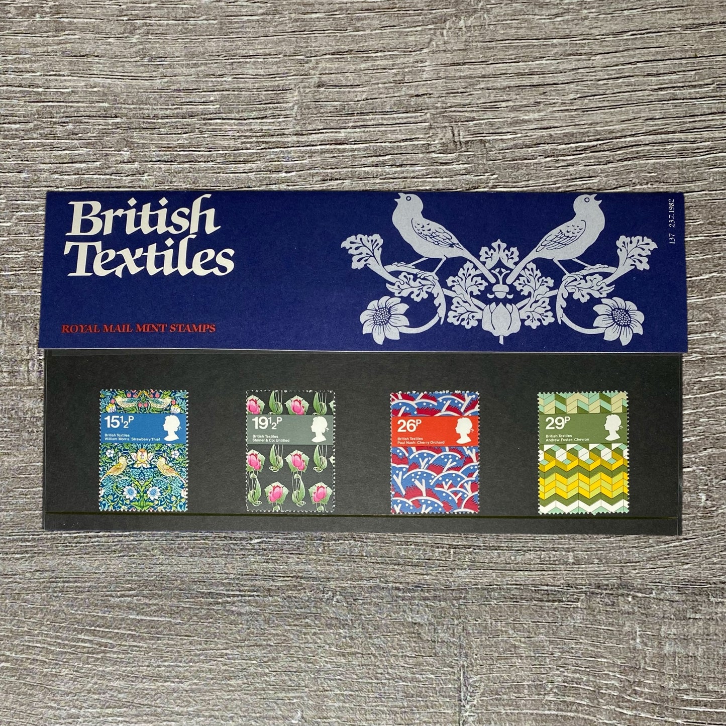 GB QEII 1982 Royal Mail British Textiles Mint Stamps Presentation Pack No. 137