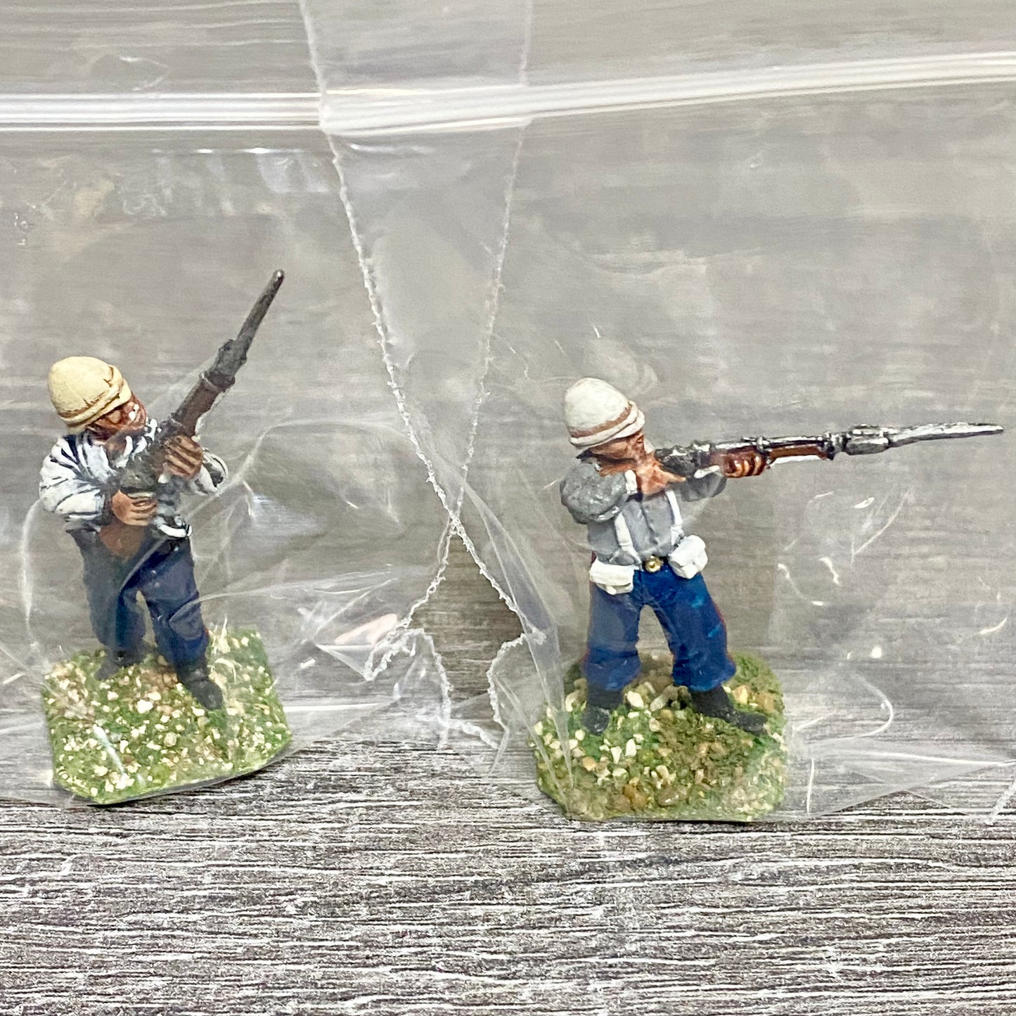28mm 24th Regiment Infantry Painted Metal Miniatures Zulu War Games 2 Figs #5