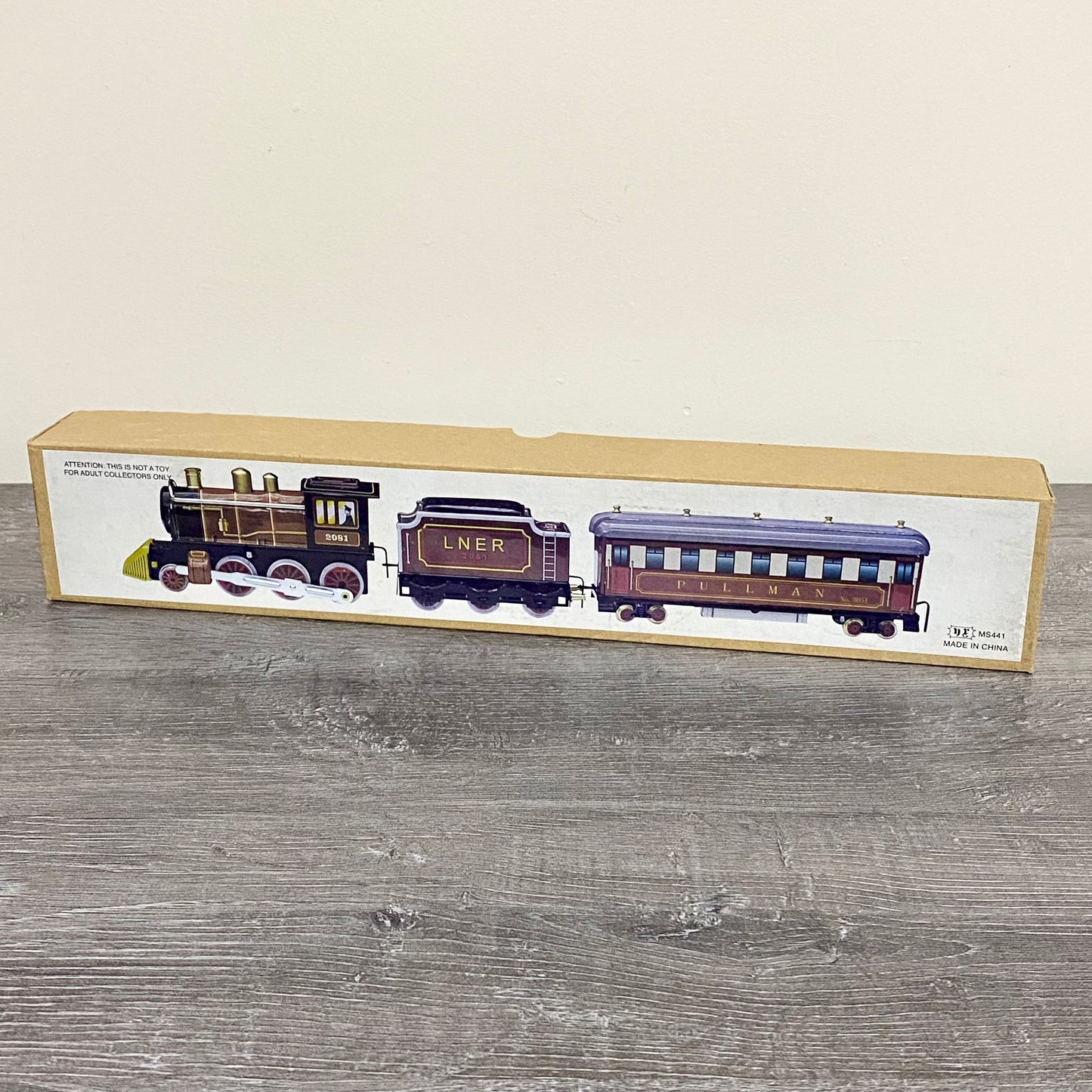 Tinplate Windup Train Decorative Retro Style Model Collectible With Key & Box