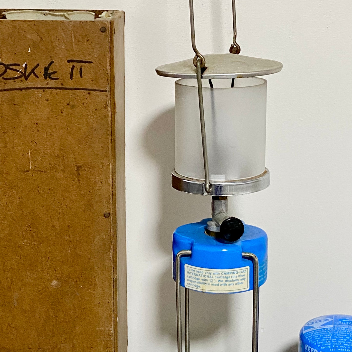 Vintage Campingaz C400 Gas Lantern Light Lamp & Spare Canister With Storage Box